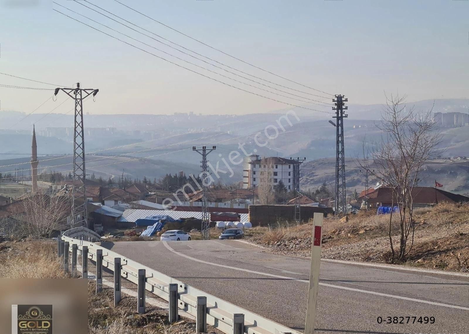 Gicikte Villa İmarlı 940 Metre Arsaetrafında Yoğun Yapılaşma Var