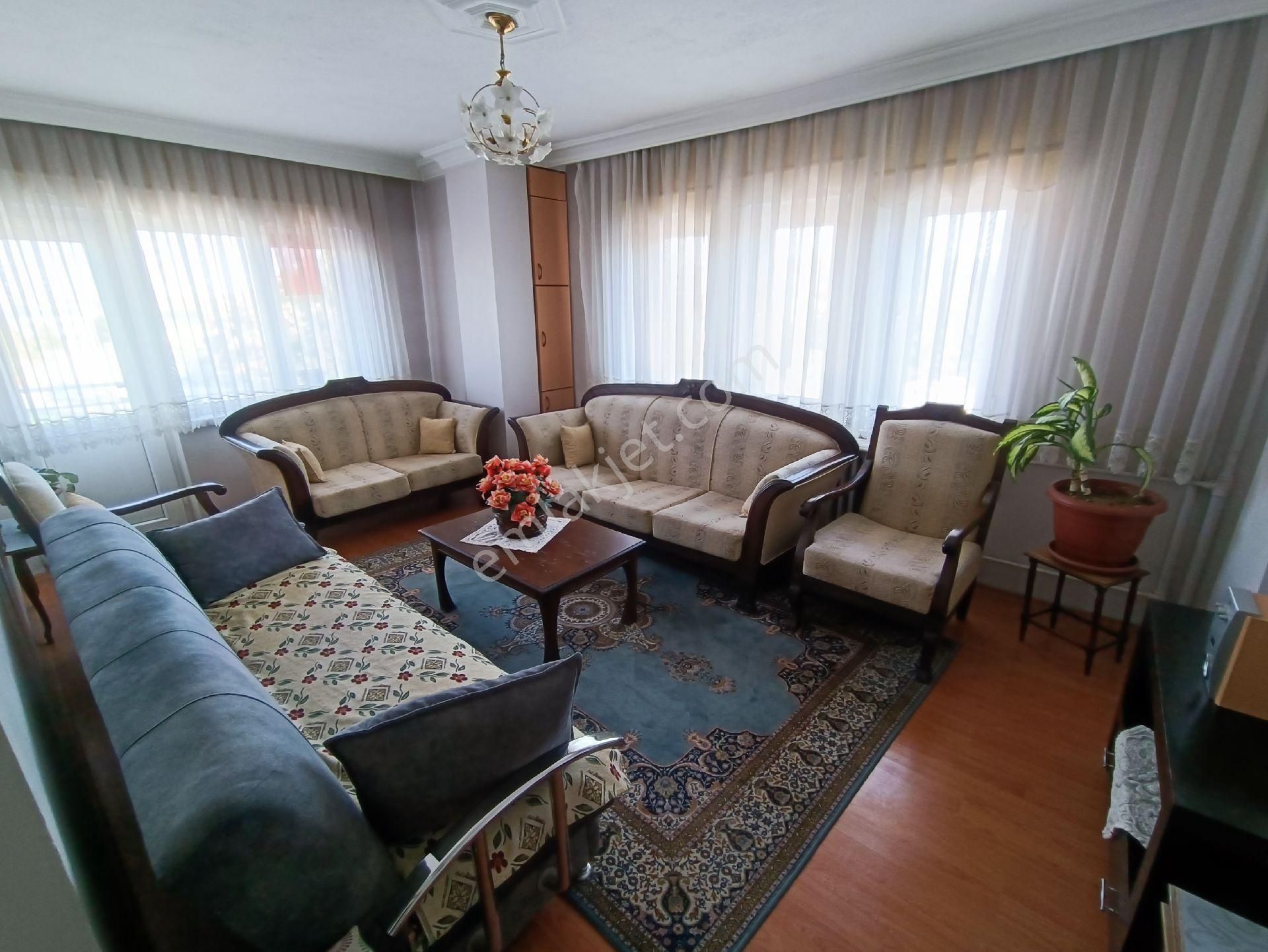 Opera Yakını Çarşıya Yürüme Mesafesinde Asansörlü Satılık 3+1 Ara Kat Daire