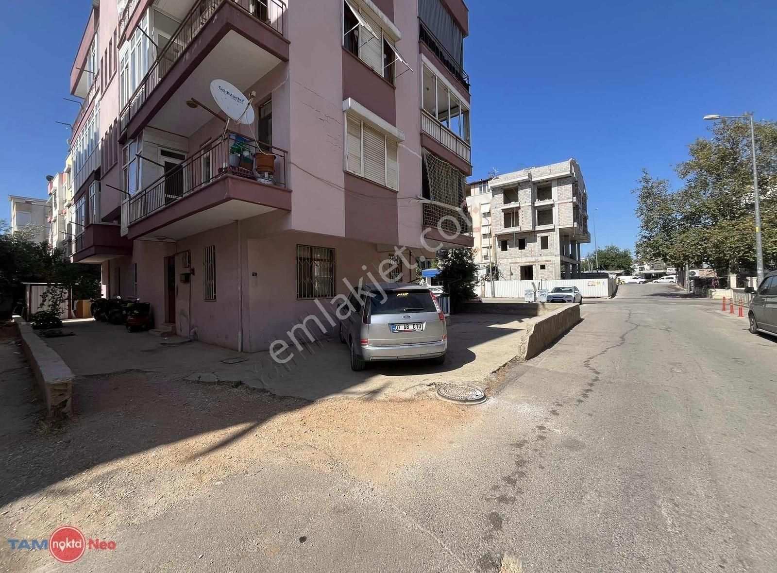 Yenimahallede Tramvaya 100 Metre Uzaklıkta Satılık 2+1 Daire