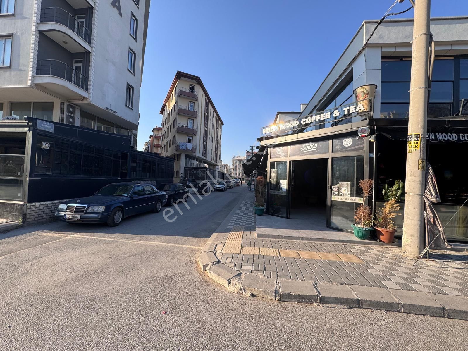 Afyon Tezcan Emlaktan Erenlerde Ayrı Mutfakı 2+0 Daire