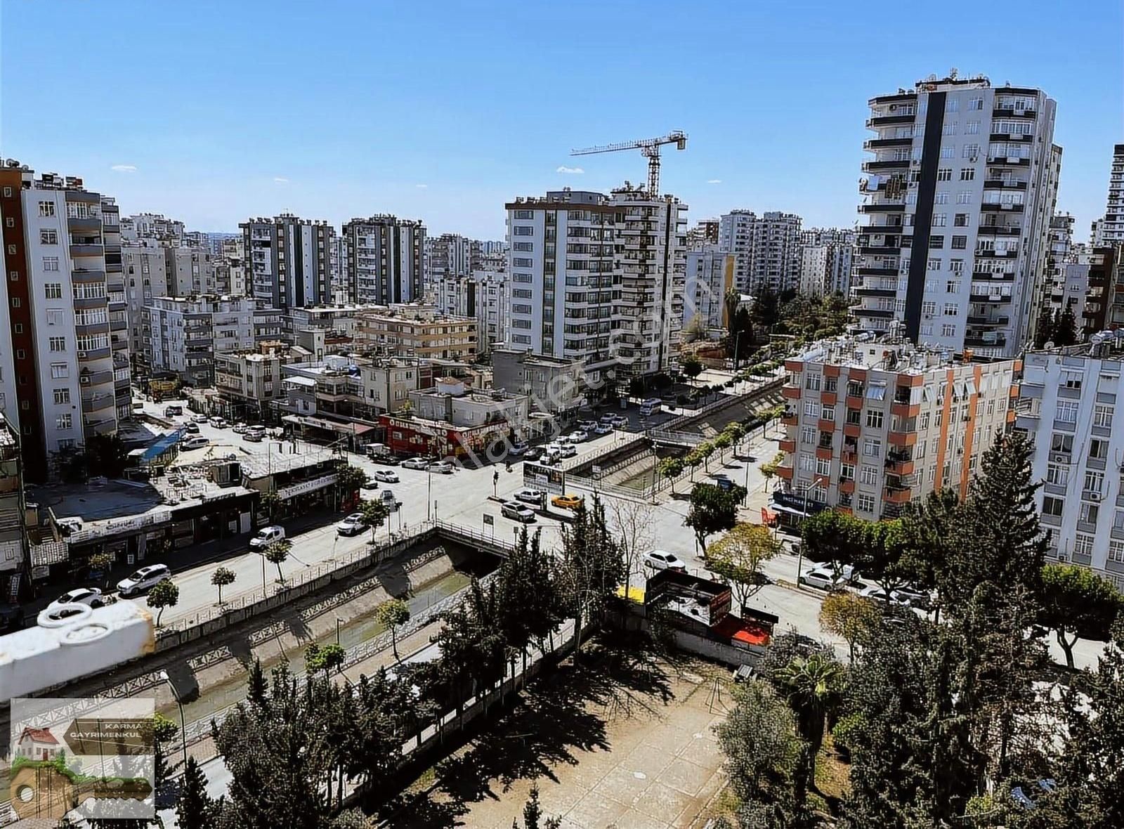 Baraj Yoluna Yürüyüş Mesafesinde Cepheleri Açık Daireee