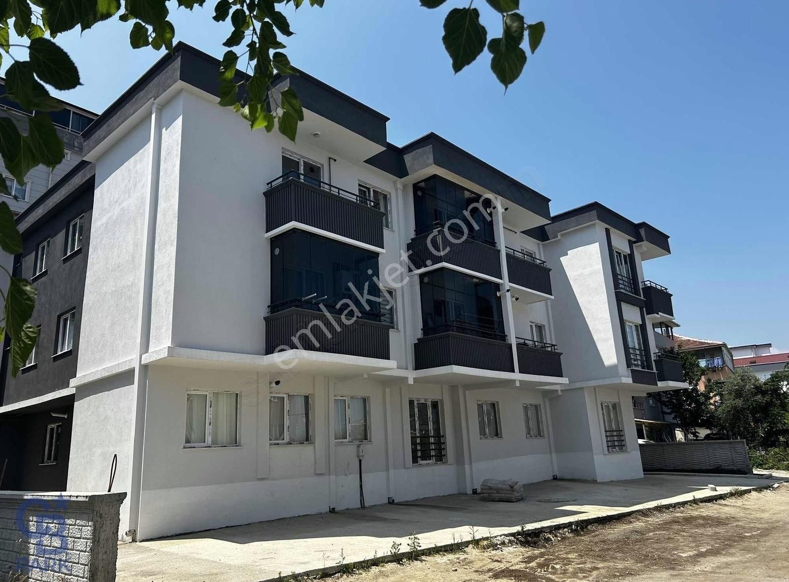 Cb/park'tan Esenevler'de Tramvaya Yakın 1+1 Fırsat Daire