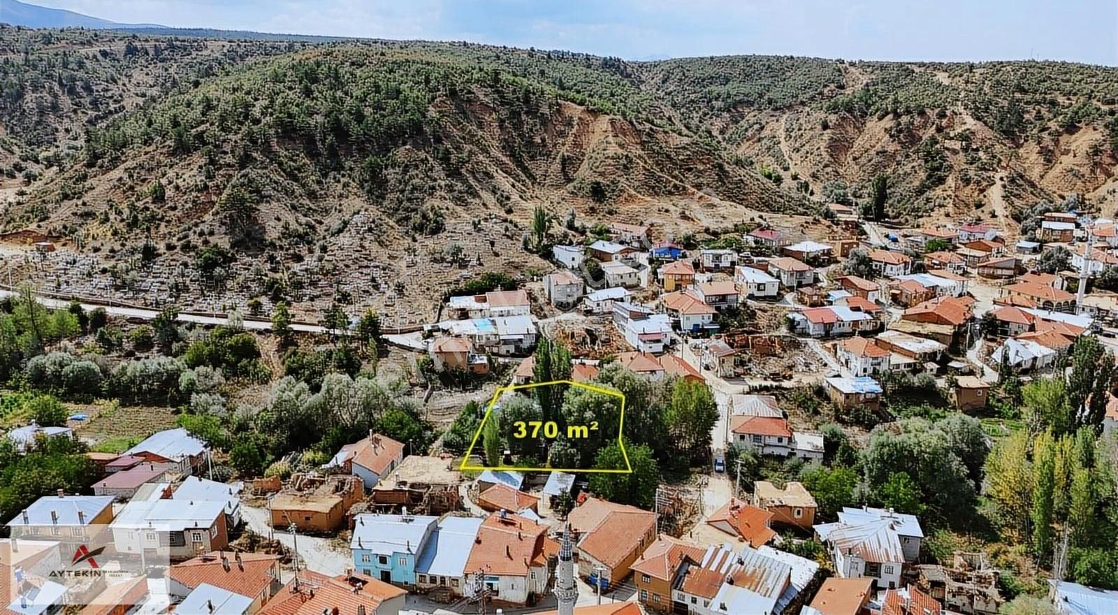 Ilgın/belekler'de 370m2 Yerleşim İçerisinde Bahçe