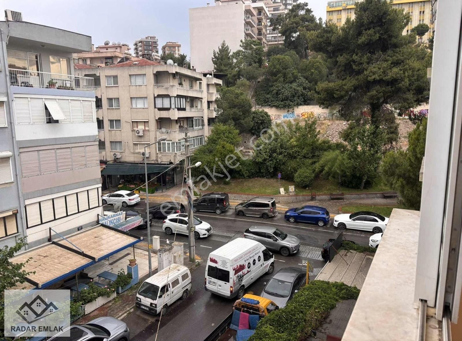 Karabağlar Esenyalı Mahallesi 3+1 Lüks Tadilatlı Satılık Daire - Görsel 4