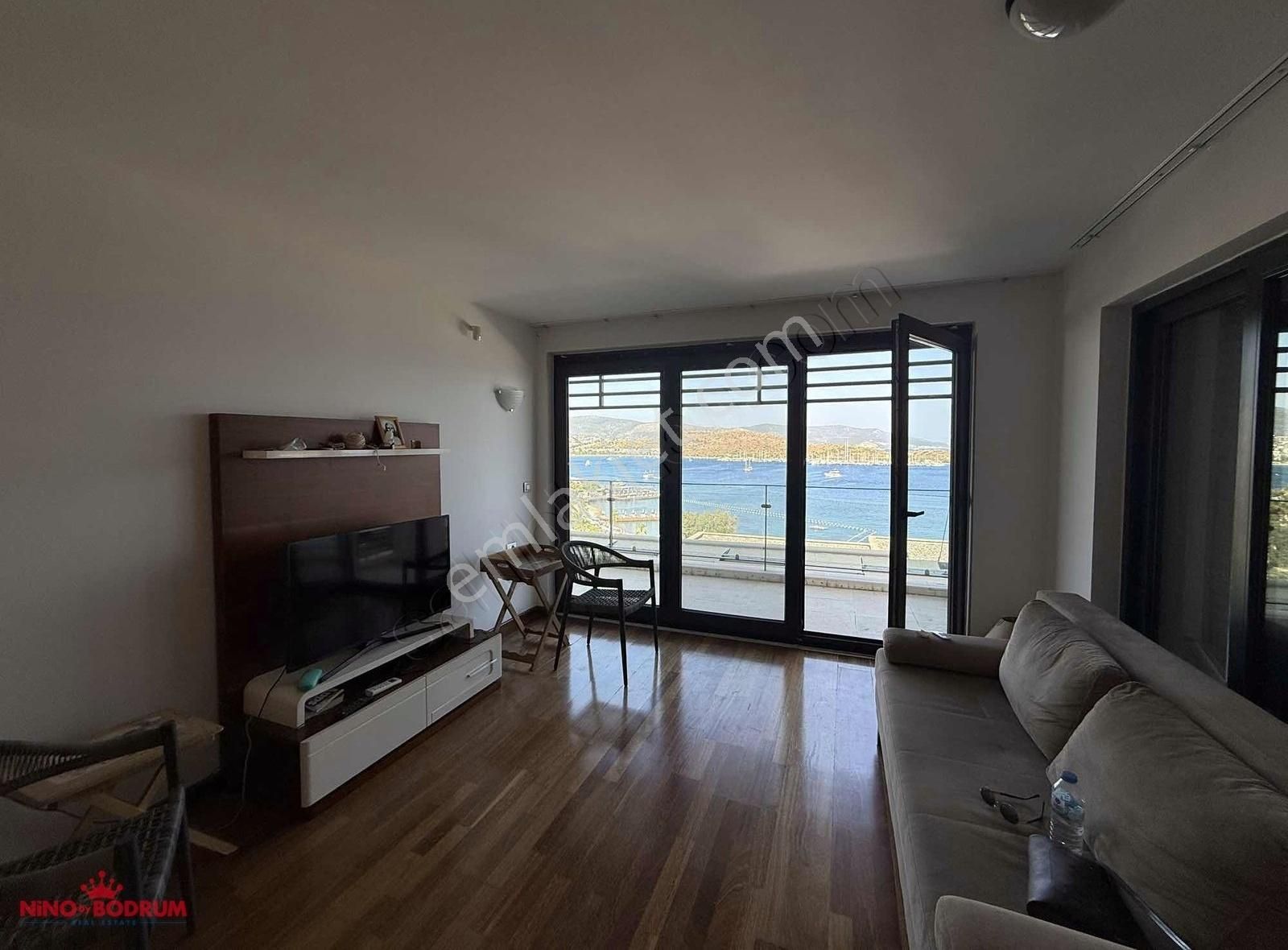 Bodrum Asarlık Denize Sıfır Plajlı İskeleli Sitede 3 + 1 Dubleks - Görsel 23