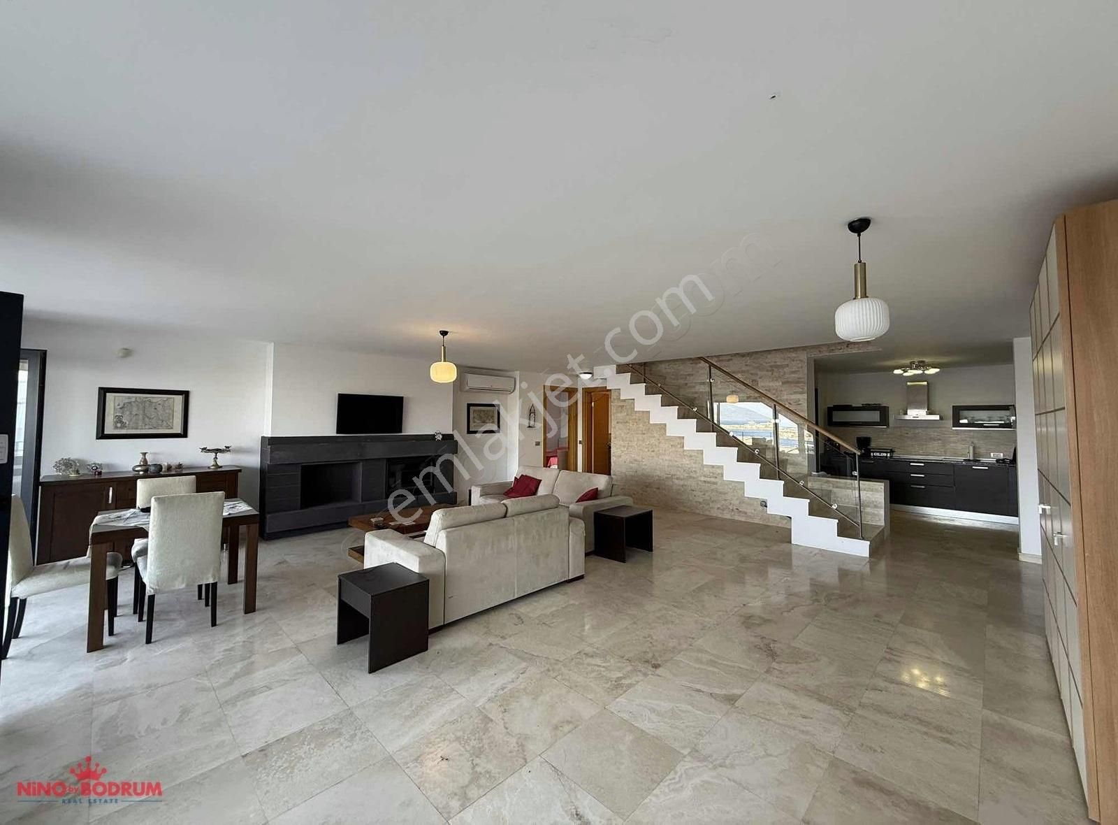 Bodrum Asarlık Denize Sıfır Plajlı İskeleli Sitede 3 + 1 Dubleks - Görsel 10