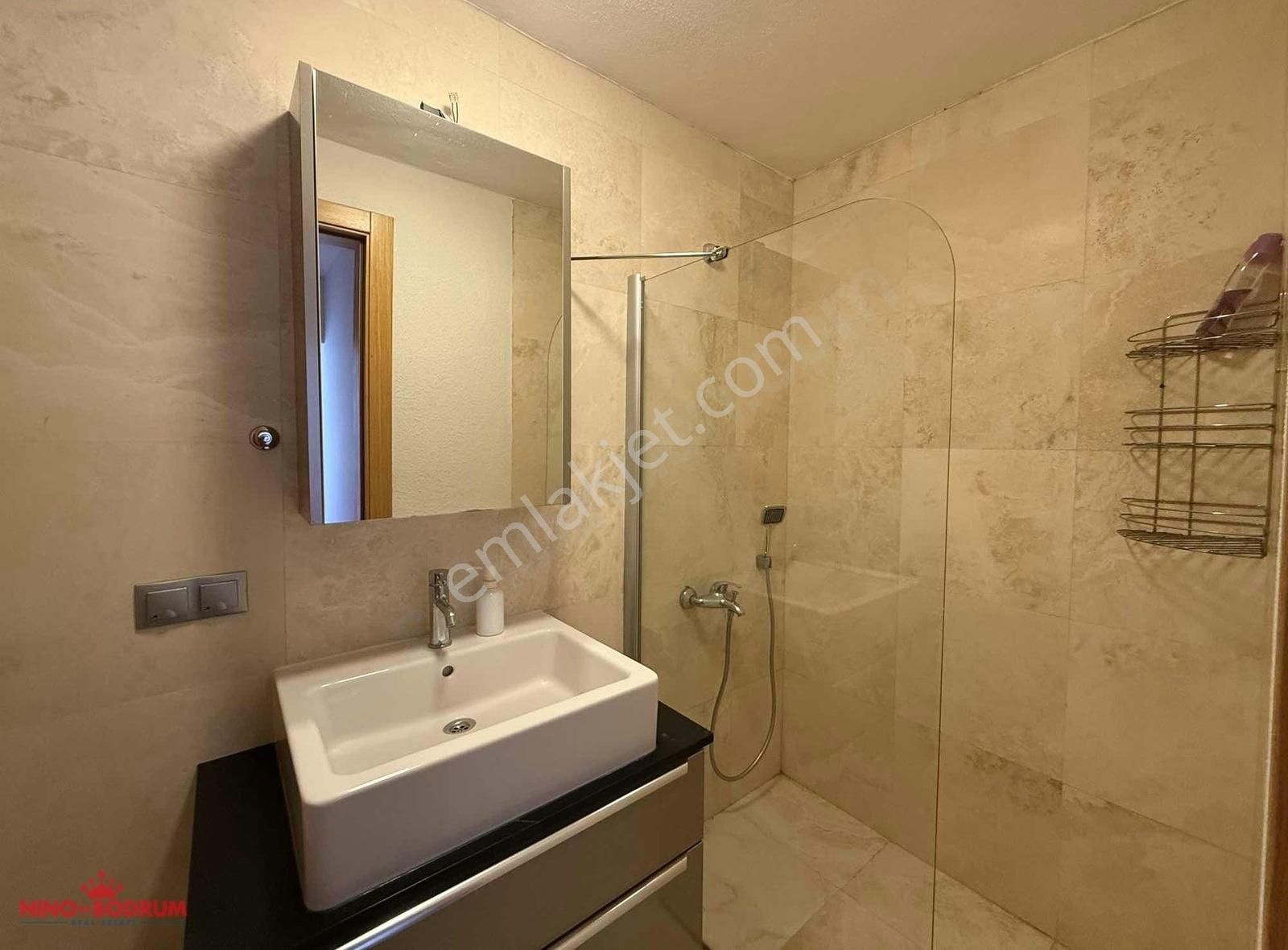 Bodrum Asarlık Denize Sıfır Plajlı İskeleli Sitede 3 + 1 Dubleks - Görsel 24