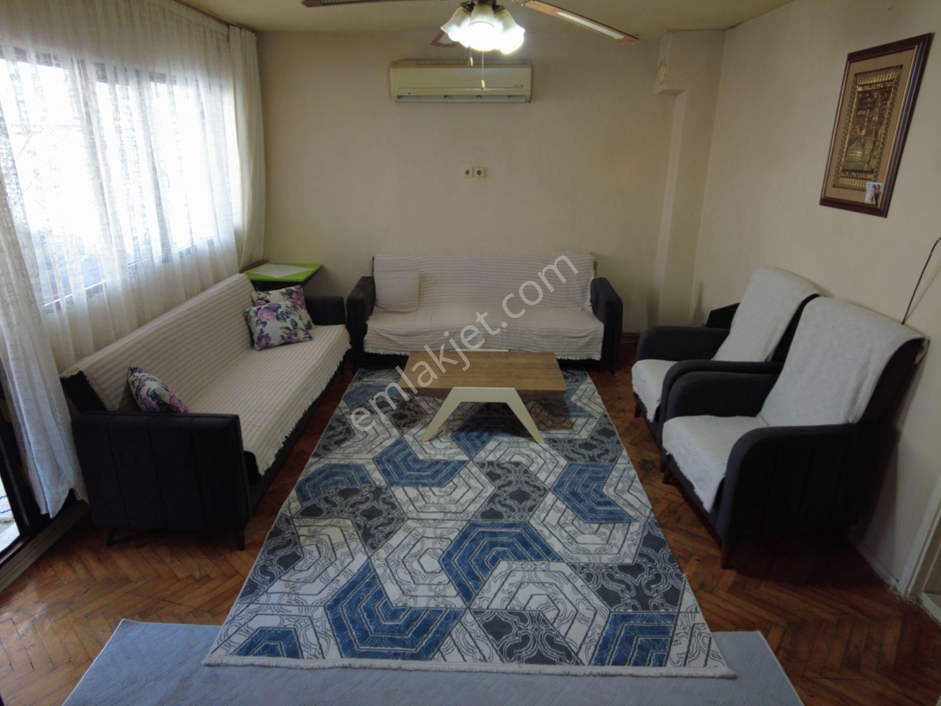 Kw Coban's'tan Bornova Meriç Mahallesi'nde 2 Katlı Müsatakil Bina + Teras - Görsel 6