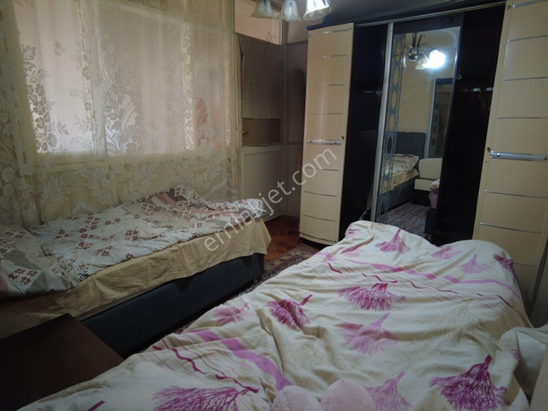 Kw Coban's'tan Bornova Meriç Mahallesi'nde 2 Katlı Müsatakil Bina + Teras - Görsel 13