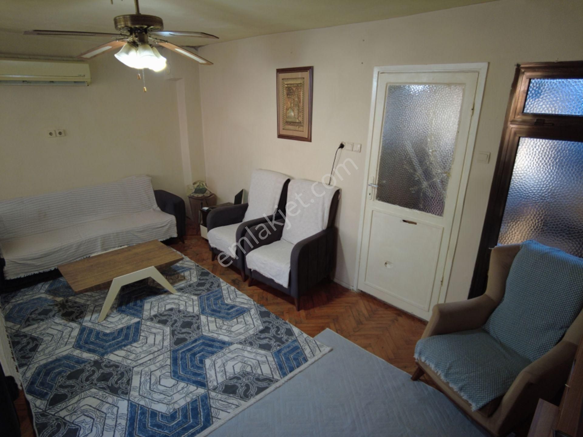 Kw Coban's'tan Bornova Meriç Mahallesi'nde 2 Katlı Müsatakil Bina + Teras - Görsel 7