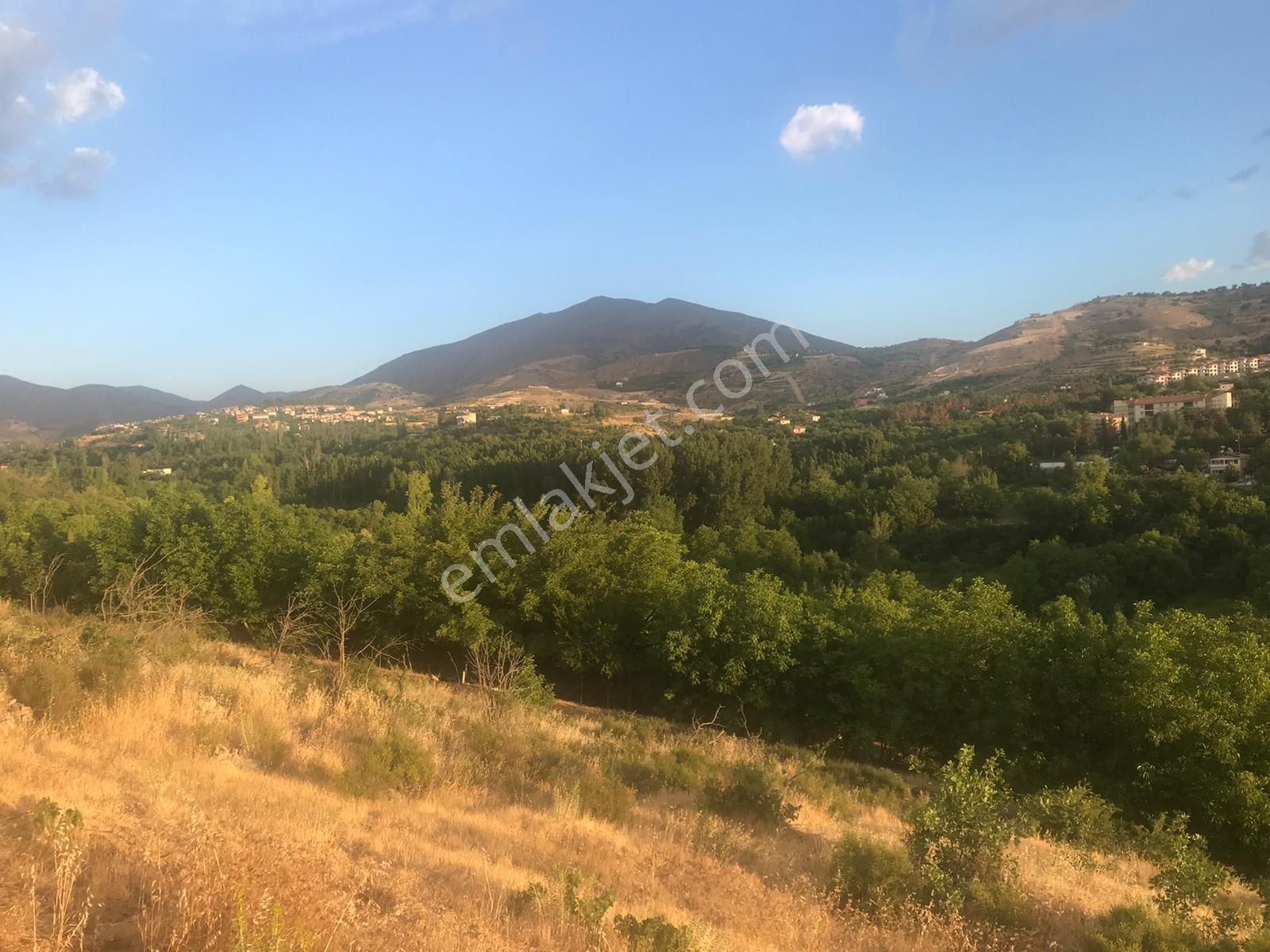 Acil Satlık Villa İmarlı Arsa