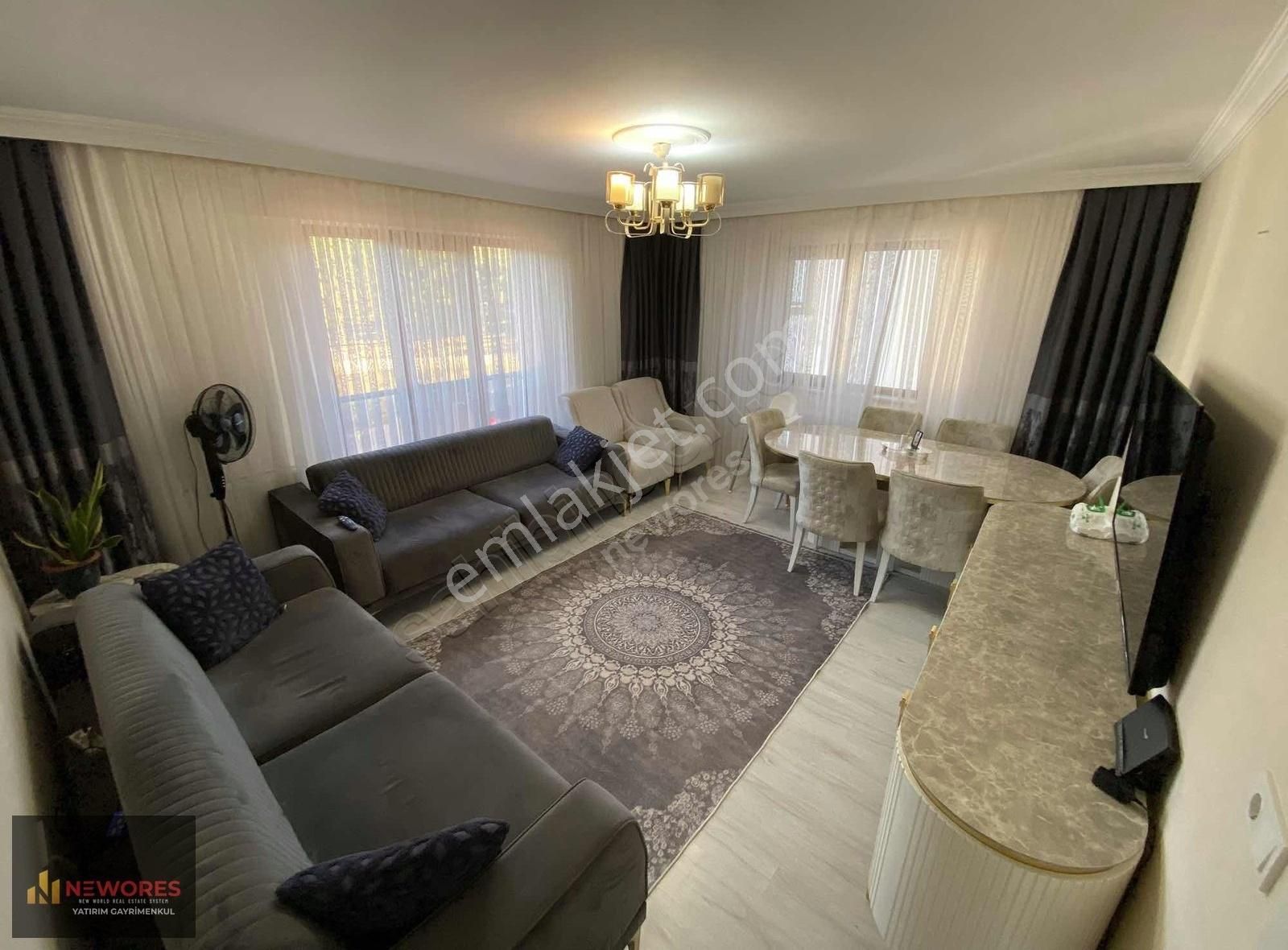 Tuzla İçmeler'de Asansörlü Geniş Ferah Satılık 2+1 Arakat Daire