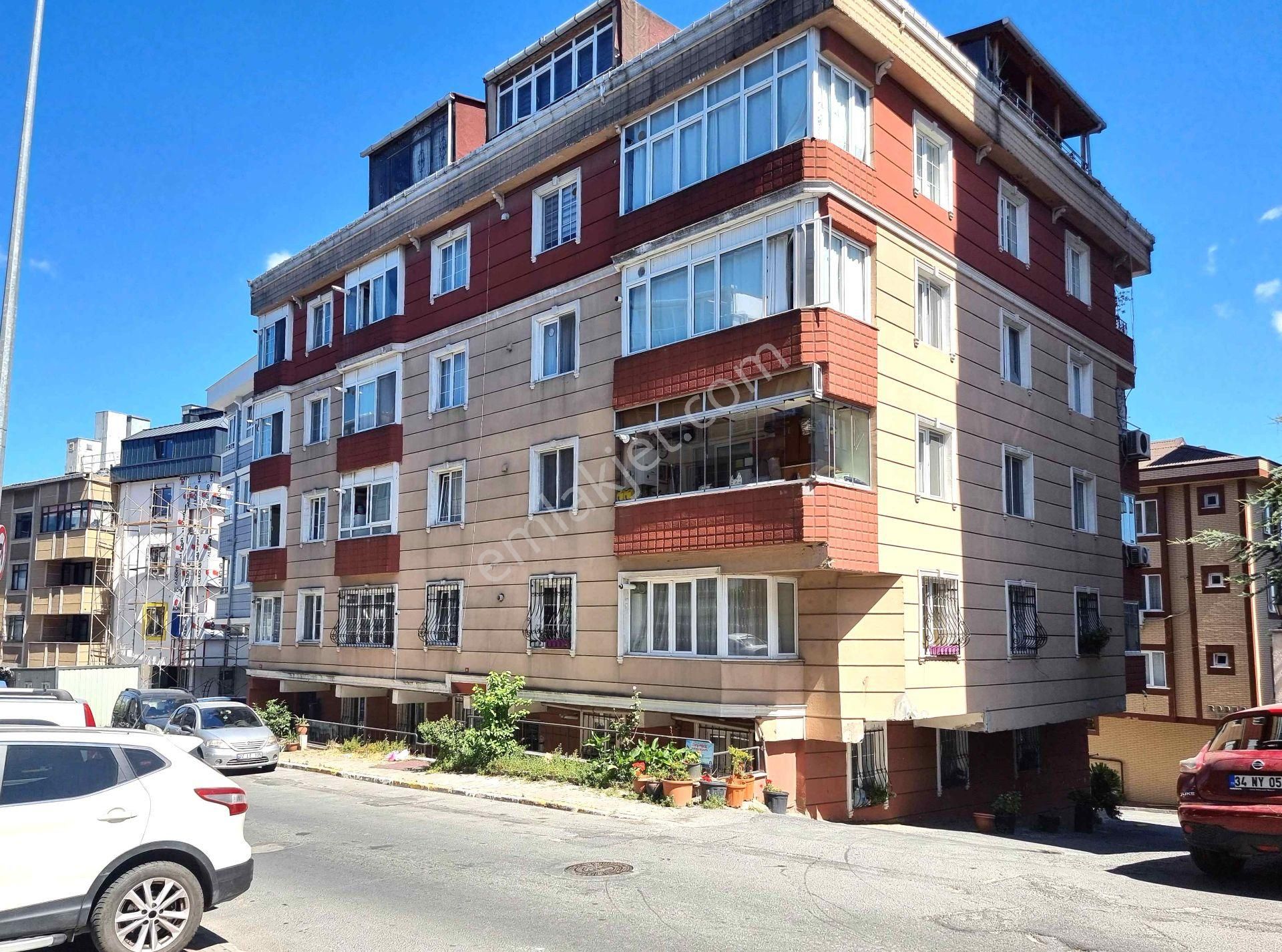Yıldırım Beyazıt Caddesinde Kiralık 2+1 Bahçeli Daire