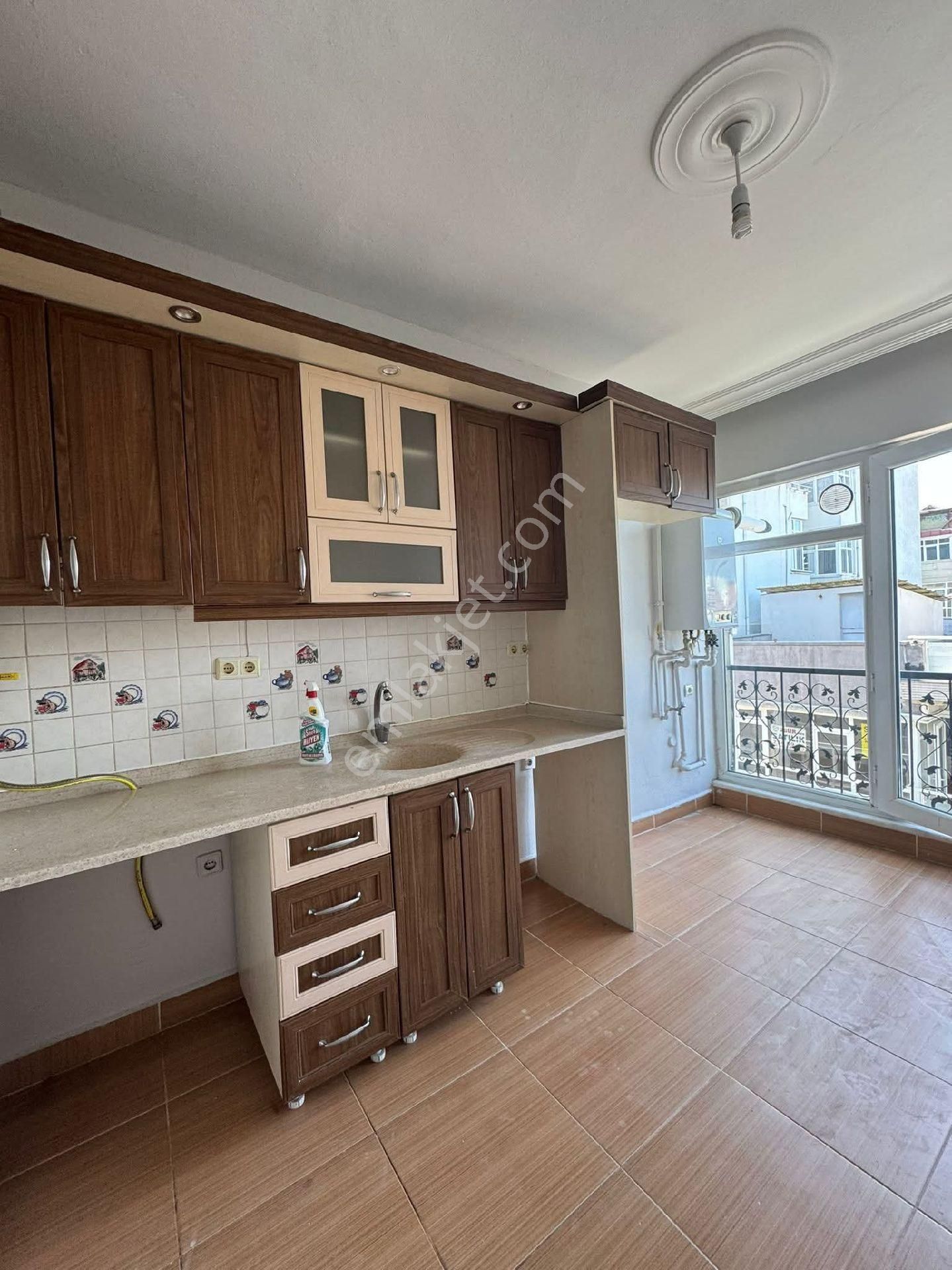 Samsun İlkadım Çiftlik Mahallesi'nde Şehir Merkezinde 2+1 Satılık Daire