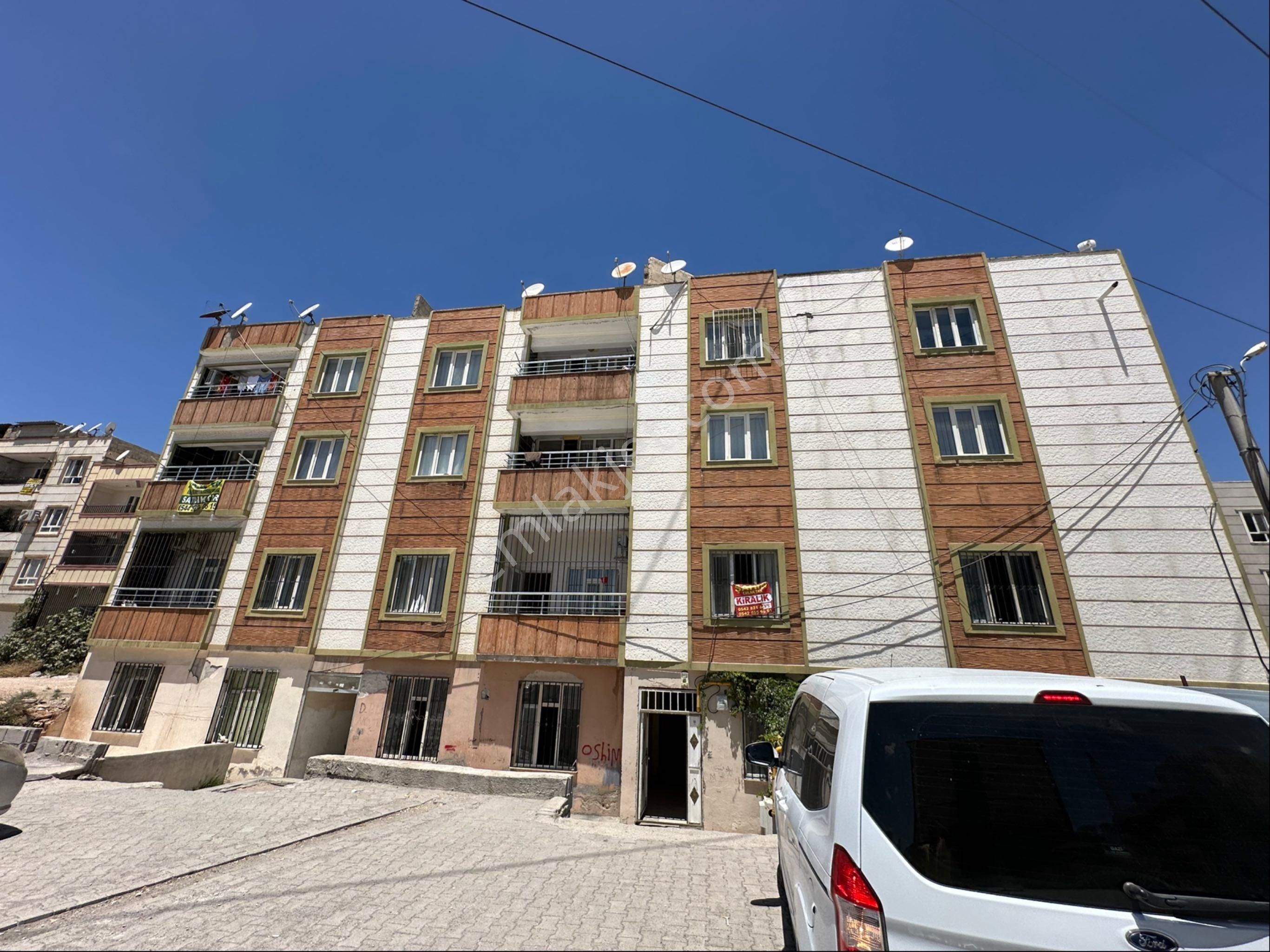 Ahmet Yesevi Bölgesinde Satılık 4 Odalı Daire