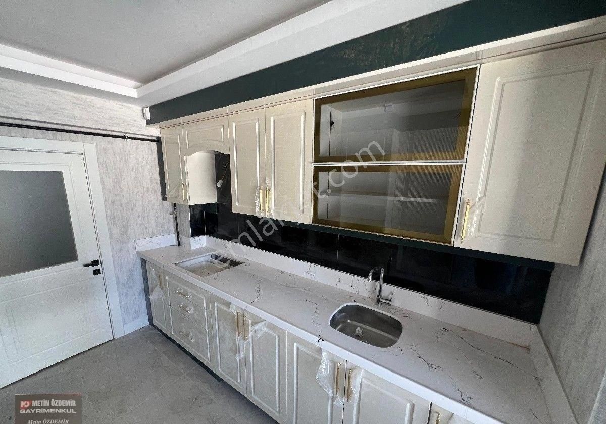Sincan Yenikent Menderes Mahallesinde Yüksek Giriş 3+1 Daire