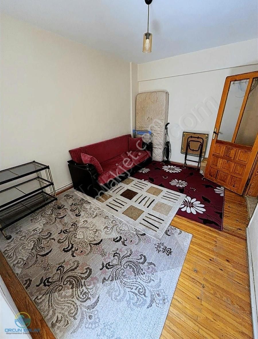 Orçun Emlak'tan Sağlık Mahallesinde Kiralık Eşyalı 2+1 Daire