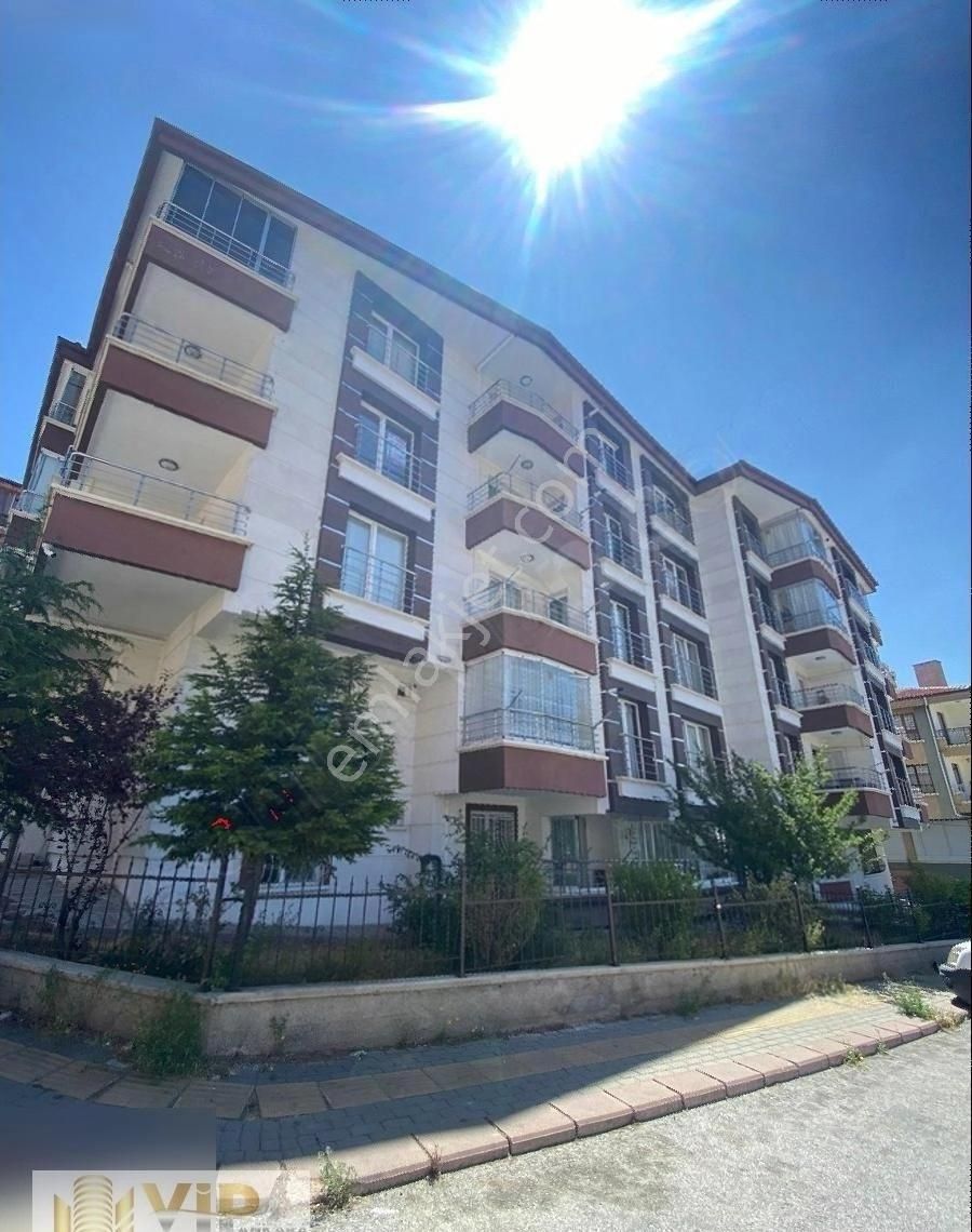 Yıldıztepe Mahallesinde Ara Kat 3+1 Satılık Daire