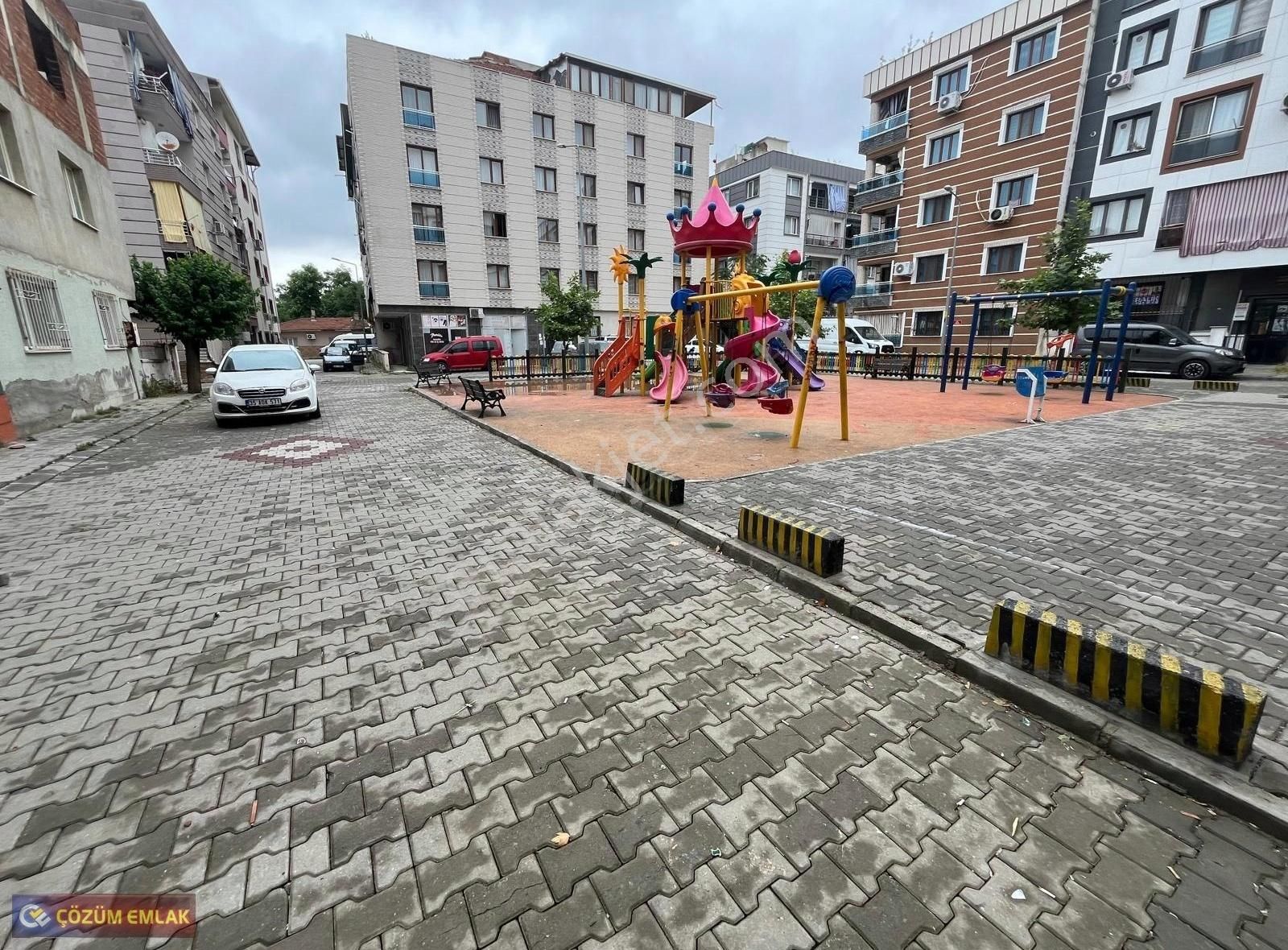 Çözüm Emlak'tan 23 Nisan Parkı Civarı 1+1 Eşyalı Kiralık Daire