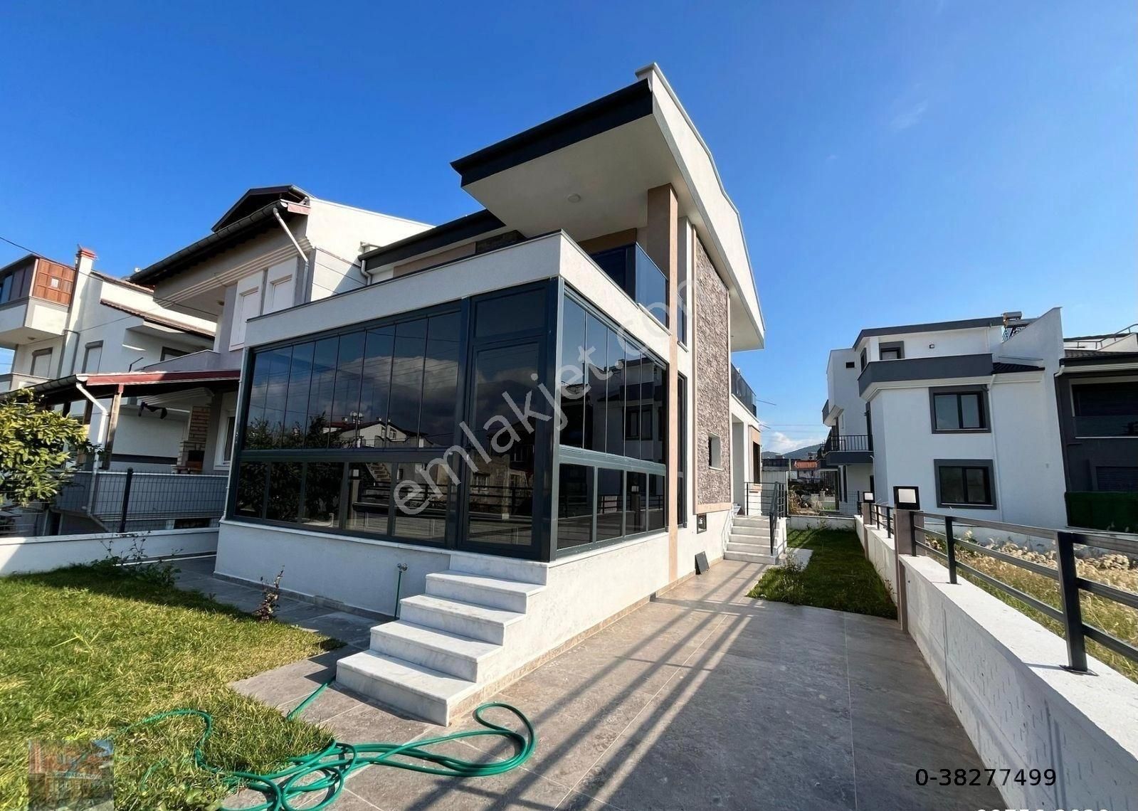 Başak Emlaktan İskele'de 4+1 Sıfır Lüks Villa Denize Çok Yakın