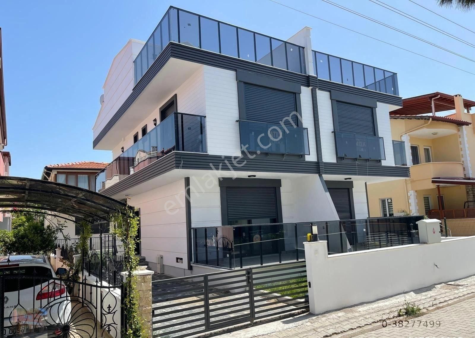 Başak Emlaktan Öğretmenler Mah. Satılık Lüks 3+1 Triplex Villa