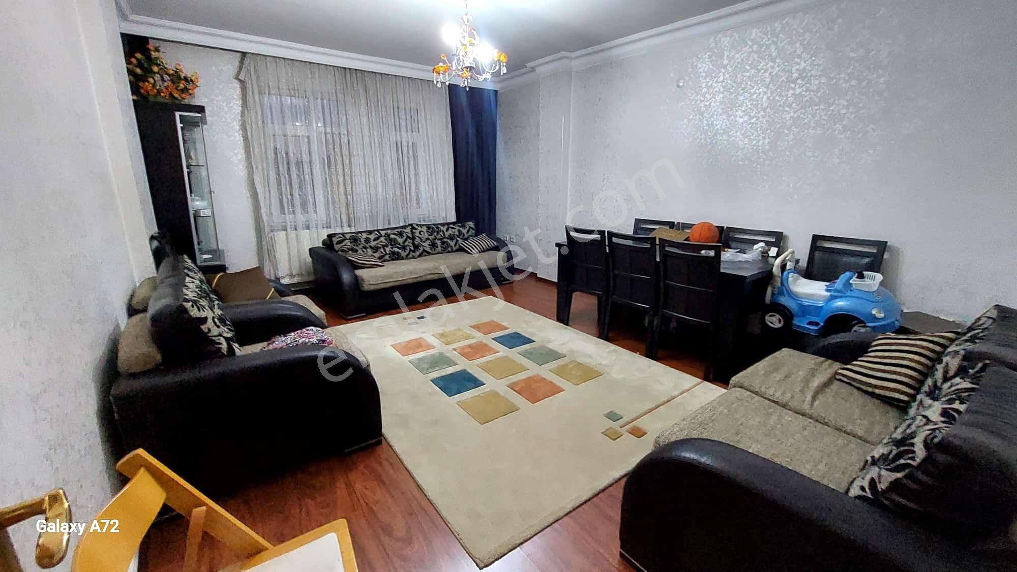 Sancaktepe Atatürk Cd Üzerinde Kiralık Eşyalı 3+1 Daire