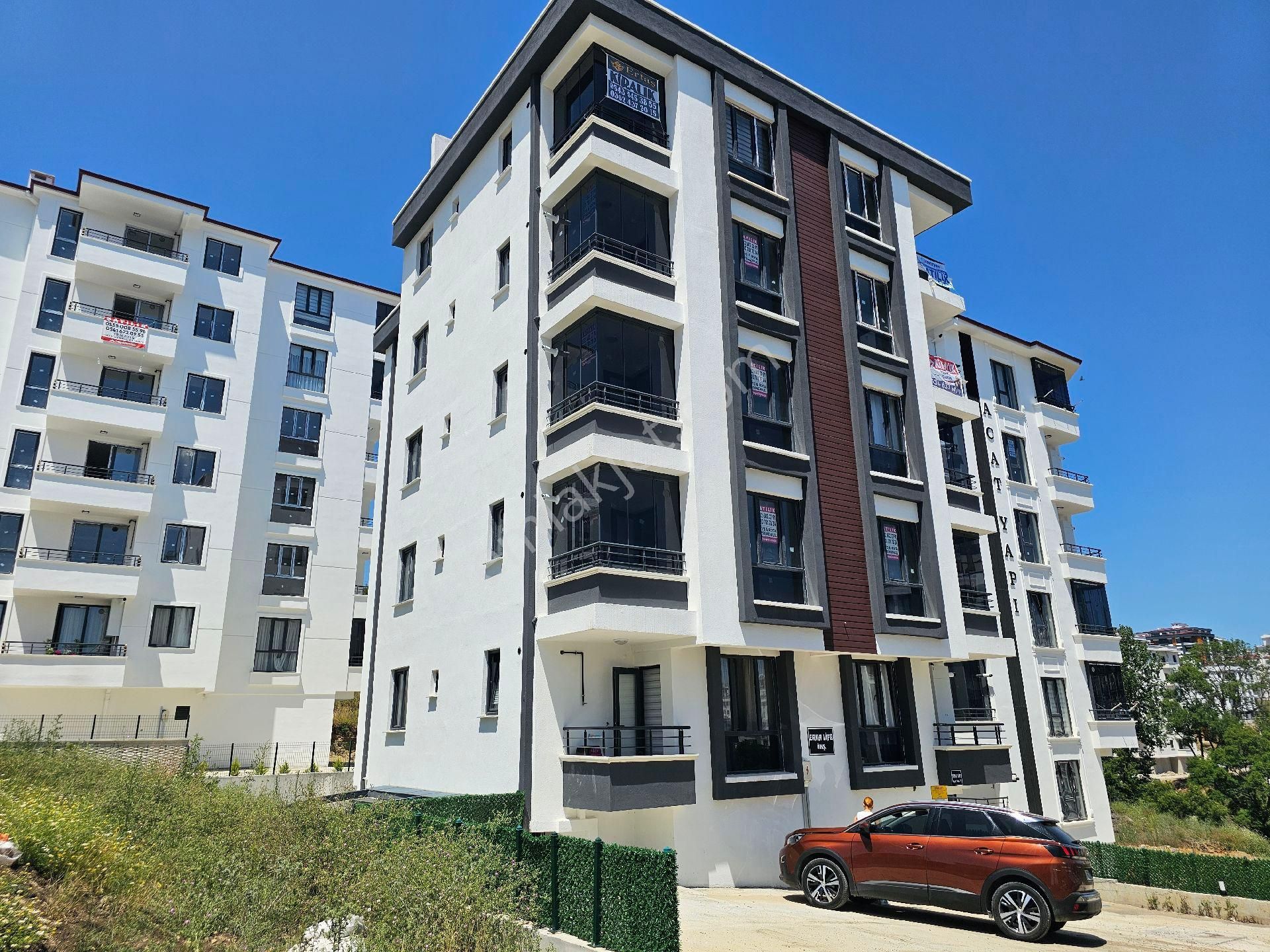 Körfez'de Deniz Manzaralı Eşyalı Kiralık 1+1 Daire