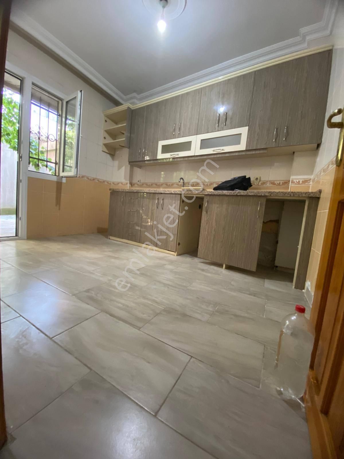 Turgutlu Kiralık Mustafa Kemal Mah 3+1 Oda 115m2 Bahçeli Doğalgazlı Daire