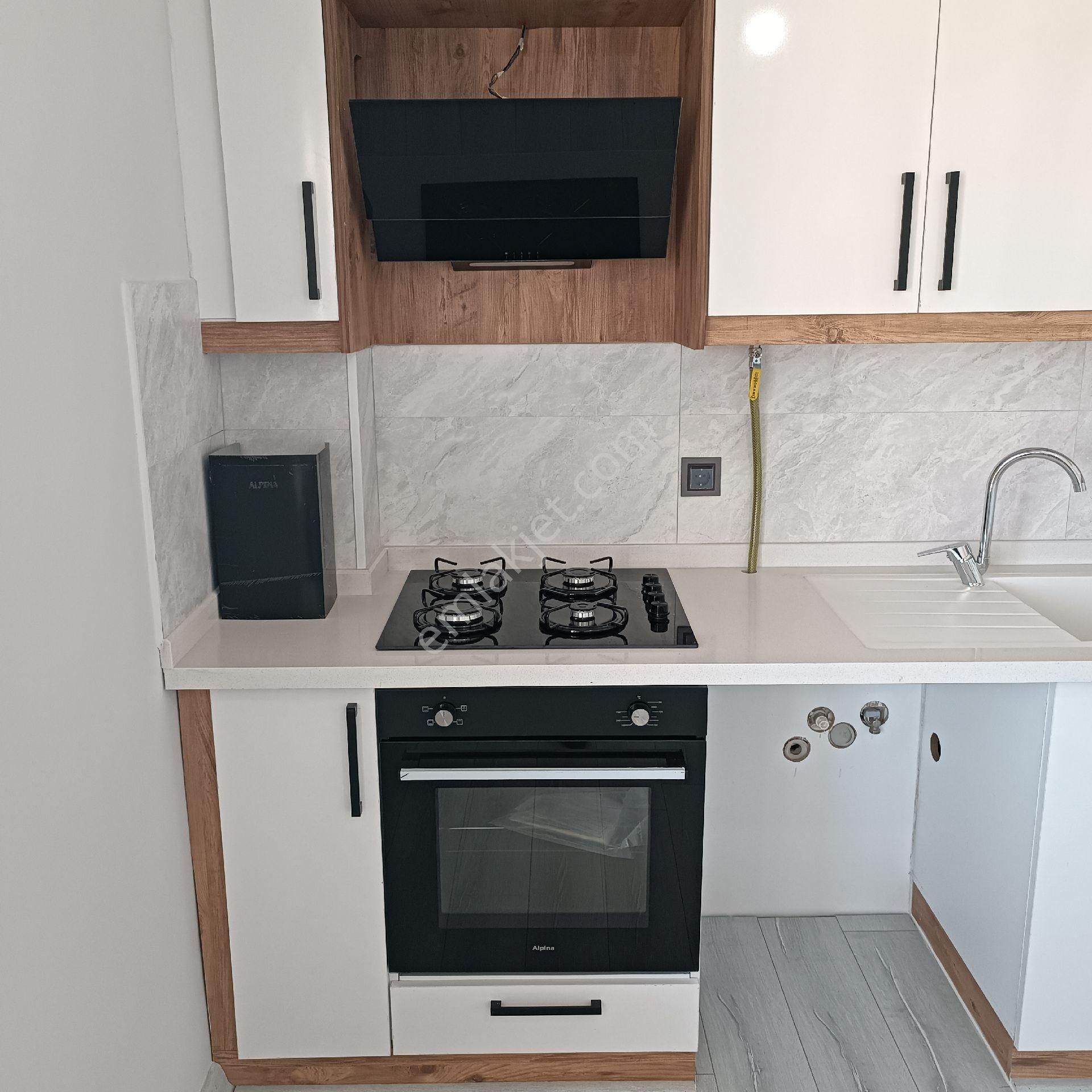 Torbalı Metropolis Cadde Üzerinde Tek Daire Üzeri Ara Daire Satılık 3+1 - Görsel 3