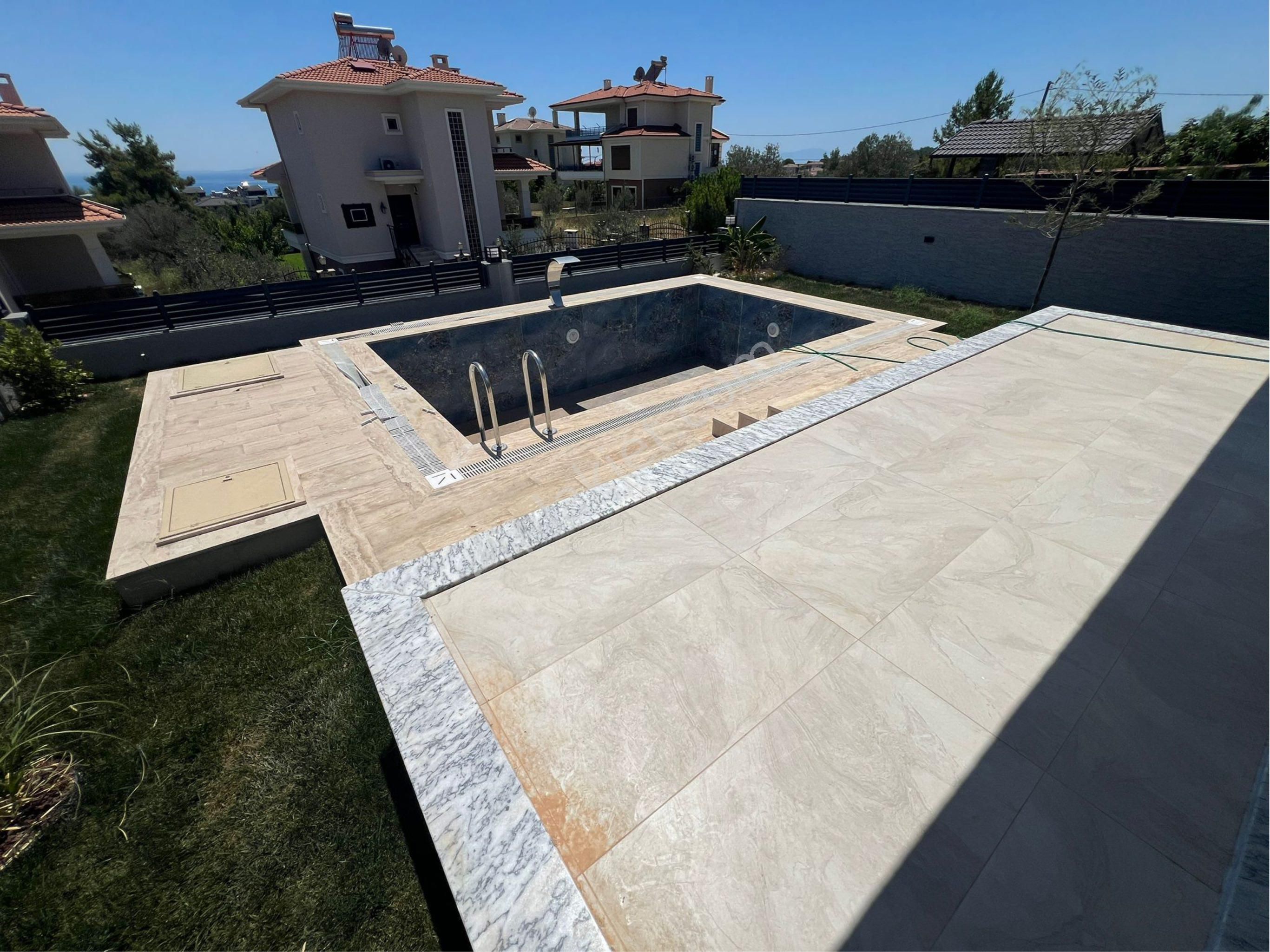 🩷cemre Emlaktan Altınoluk Bölgesinde Satılık Sıfır 4+1 Havuzlu Villalar🩷 - Görsel 27