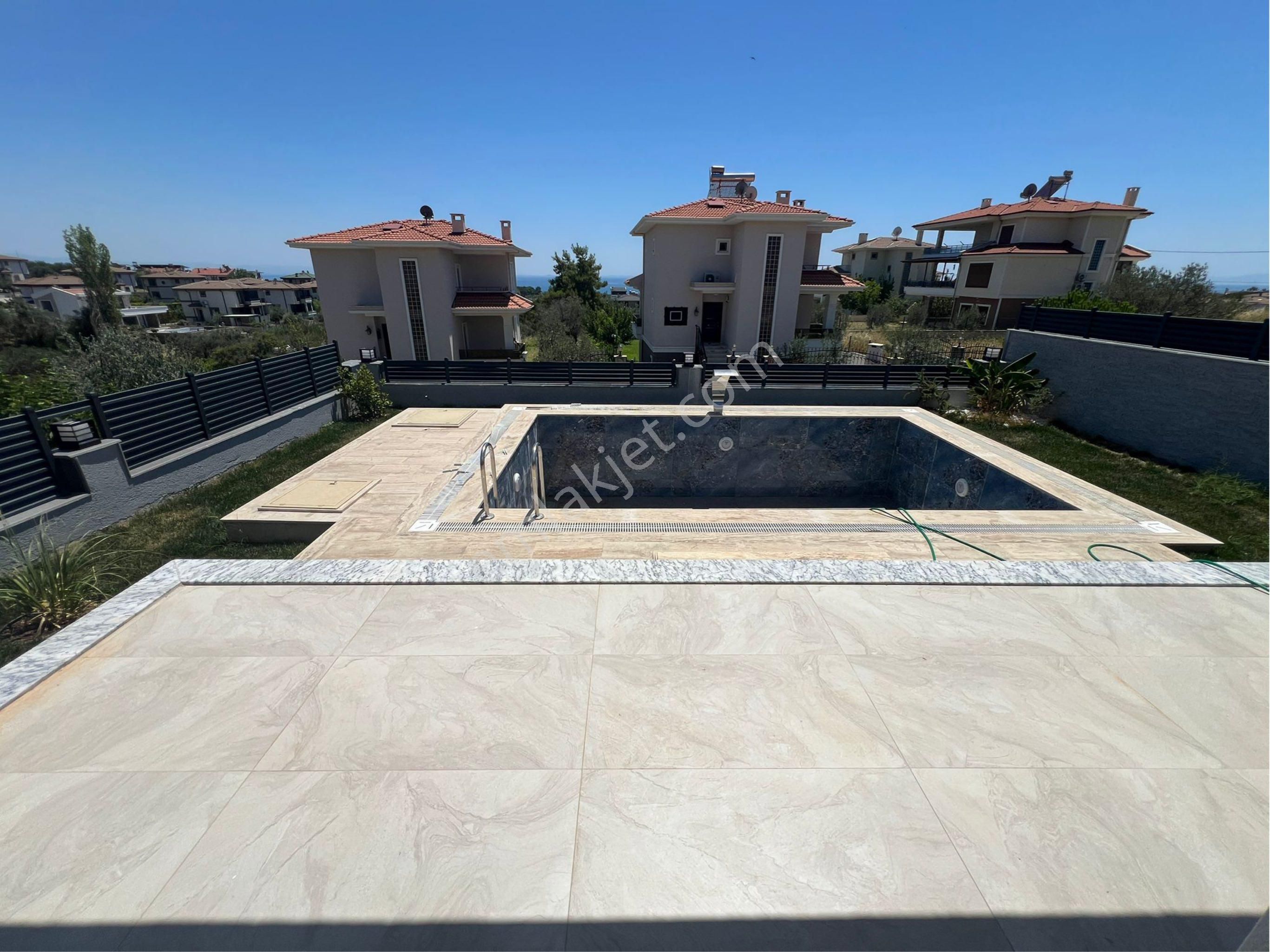 🩷cemre Emlaktan Altınoluk Bölgesinde Satılık Sıfır 4+1 Havuzlu Villalar🩷 - Görsel 23