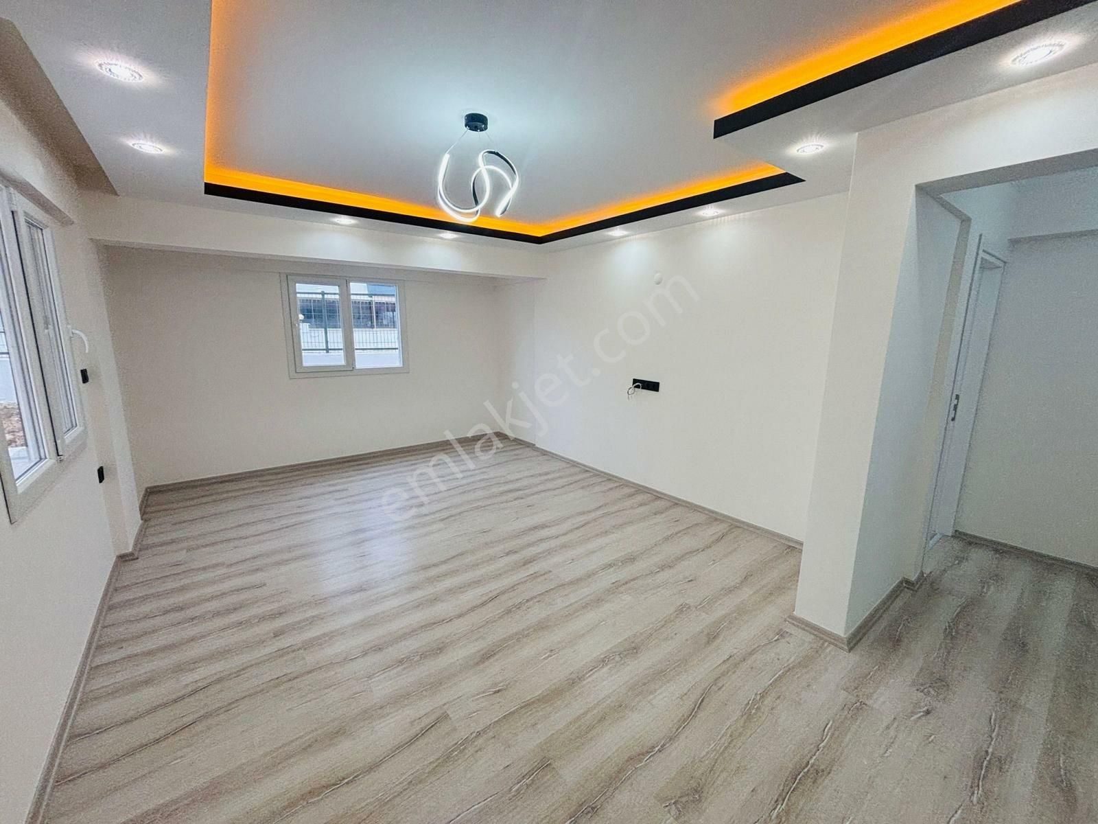 Didim Satılık Denize 500m Mesafede 2+1 Ayrı Mutfaklı Bahçeli Yazlık Daire