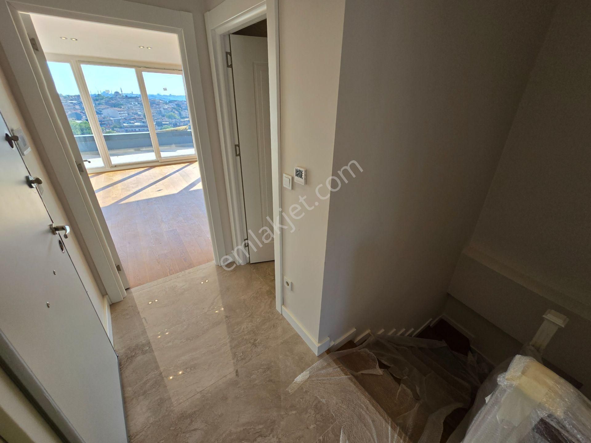 Tam Merkezde Eşsiz Boğaz Manzaralı 3+1 150 M2 Lüx Dublex Daire - Görsel 35