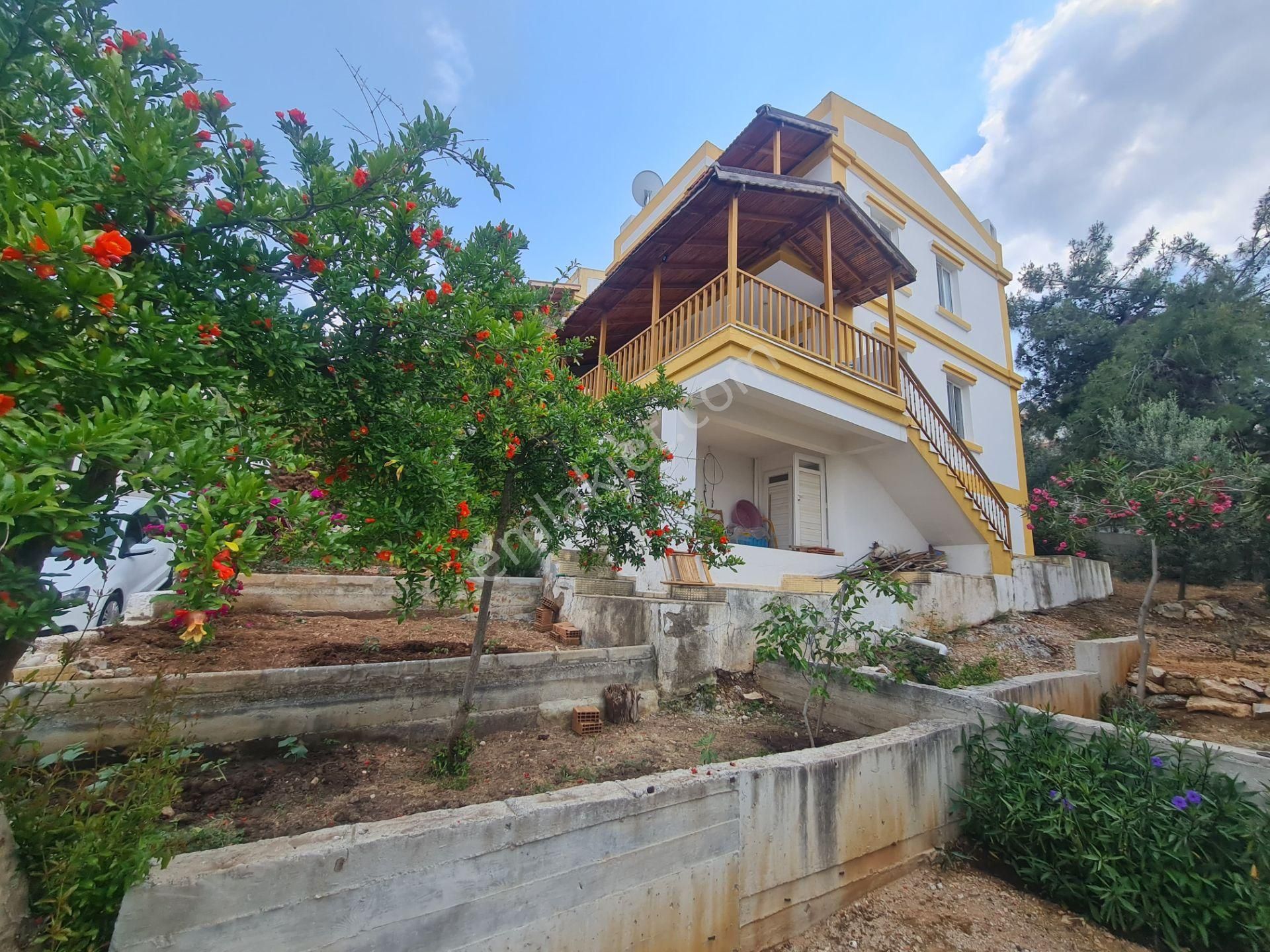 Didim Akbük'te Tam Müstakil 301 M² Arsa İçinde 3+1 Villa - Görsel 2