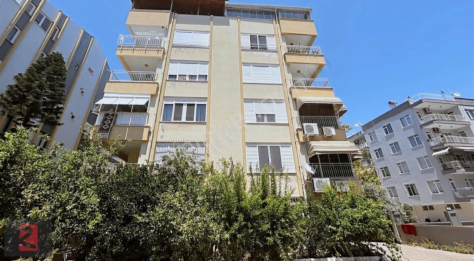Şirinyalı'da Satılık 3+1 Ayrı Mutfaklı Ebeveyn Banyolu Daire