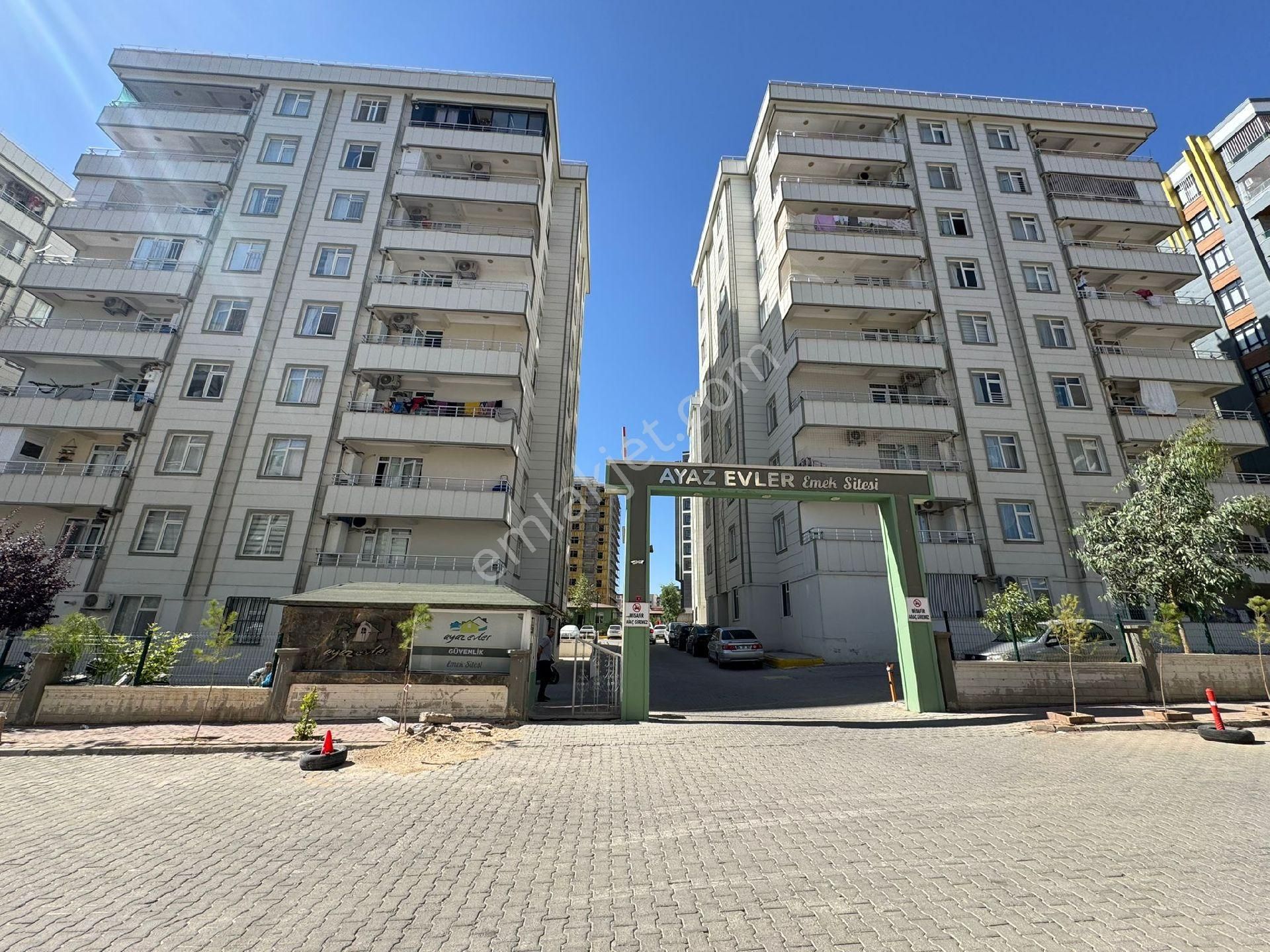 Cadde Seyran'dan Satılık 2+1 125m2 Site İçi İskanlı Krediye Uygun