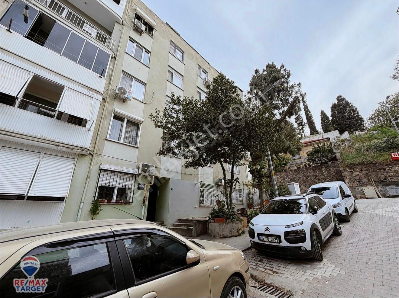 Menemen Lise Yolunda Satılık 3+1 Doğalgazlı Daire