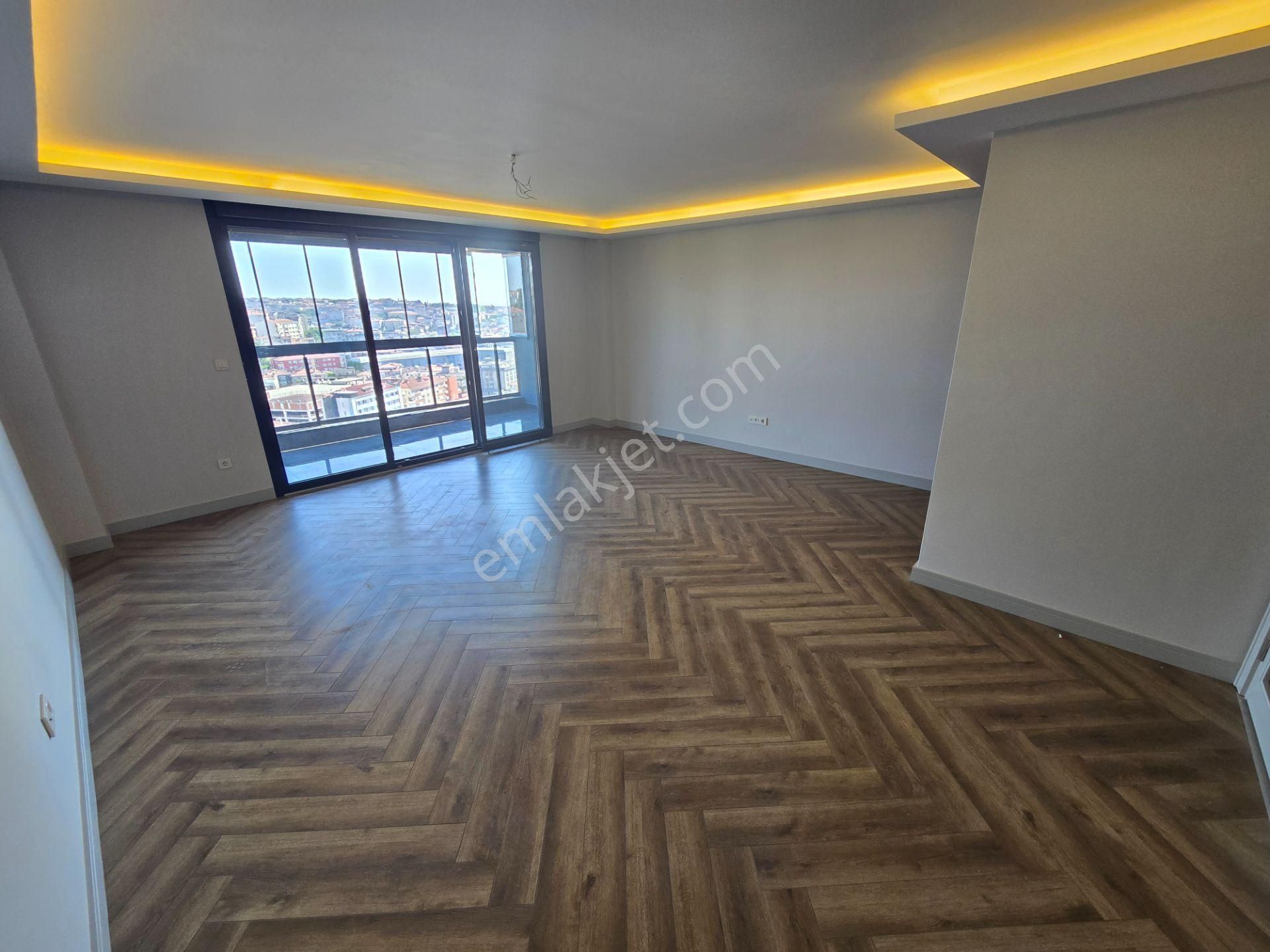 Sıfır Binada Deniz Manzaralı Teraslı Otoparklı 4+2 270 M2 Dublex - Görsel 3