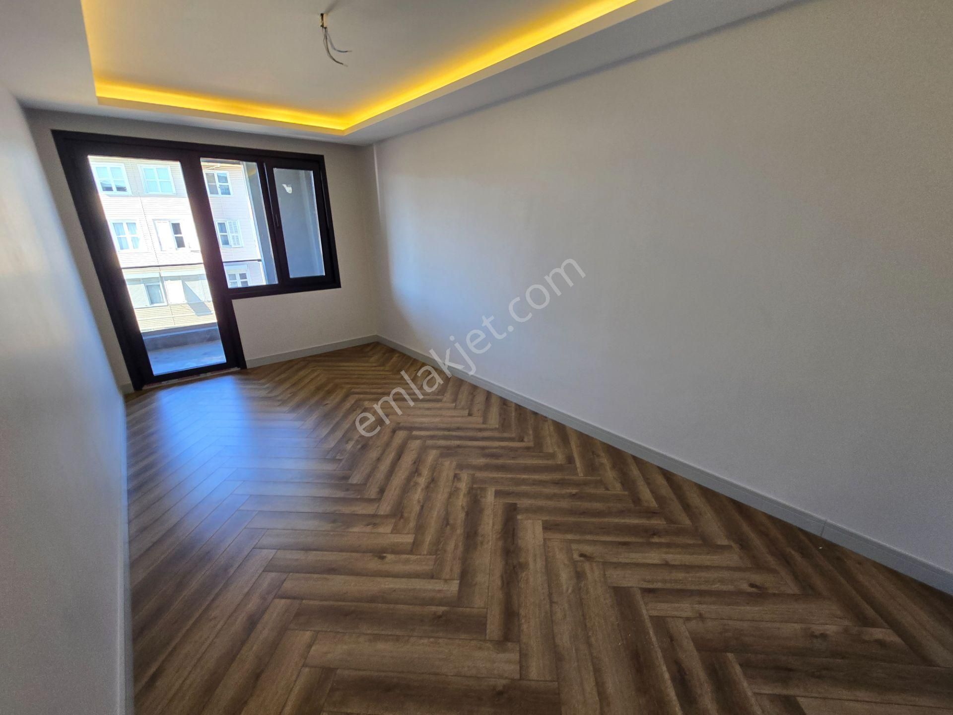Sıfır Binada Deniz Manzaralı Teraslı Otoparklı 4+2 270 M2 Dublex - Görsel 11