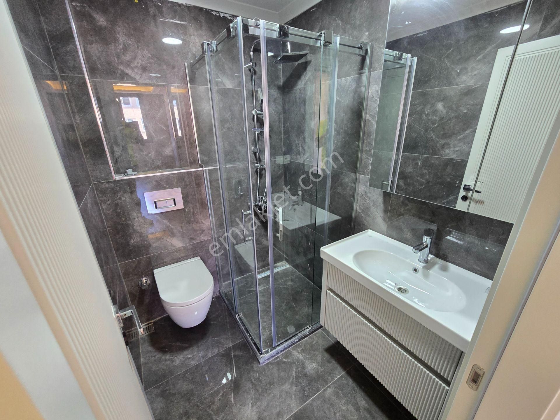 Sıfır Binada Deniz Manzaralı Teraslı Otoparklı 4+2 270 M2 Dublex - Görsel 22