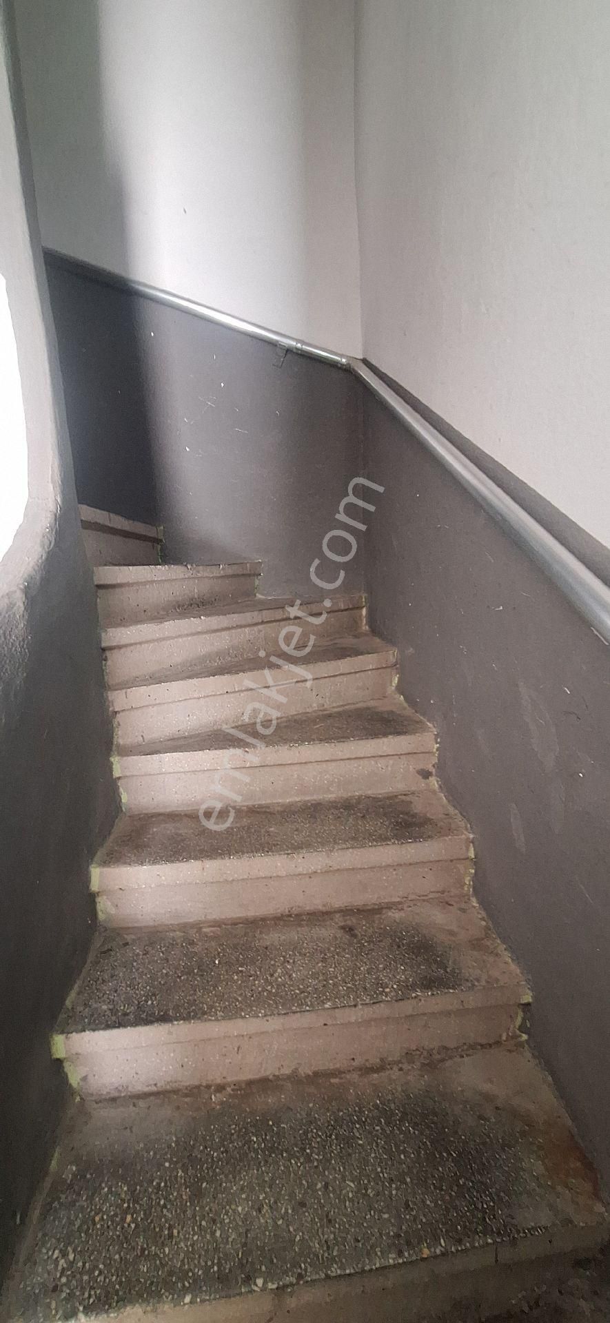 Bandırma Hacıyusuf Valide Cami Karşısında Arakat Daire - Görsel 3