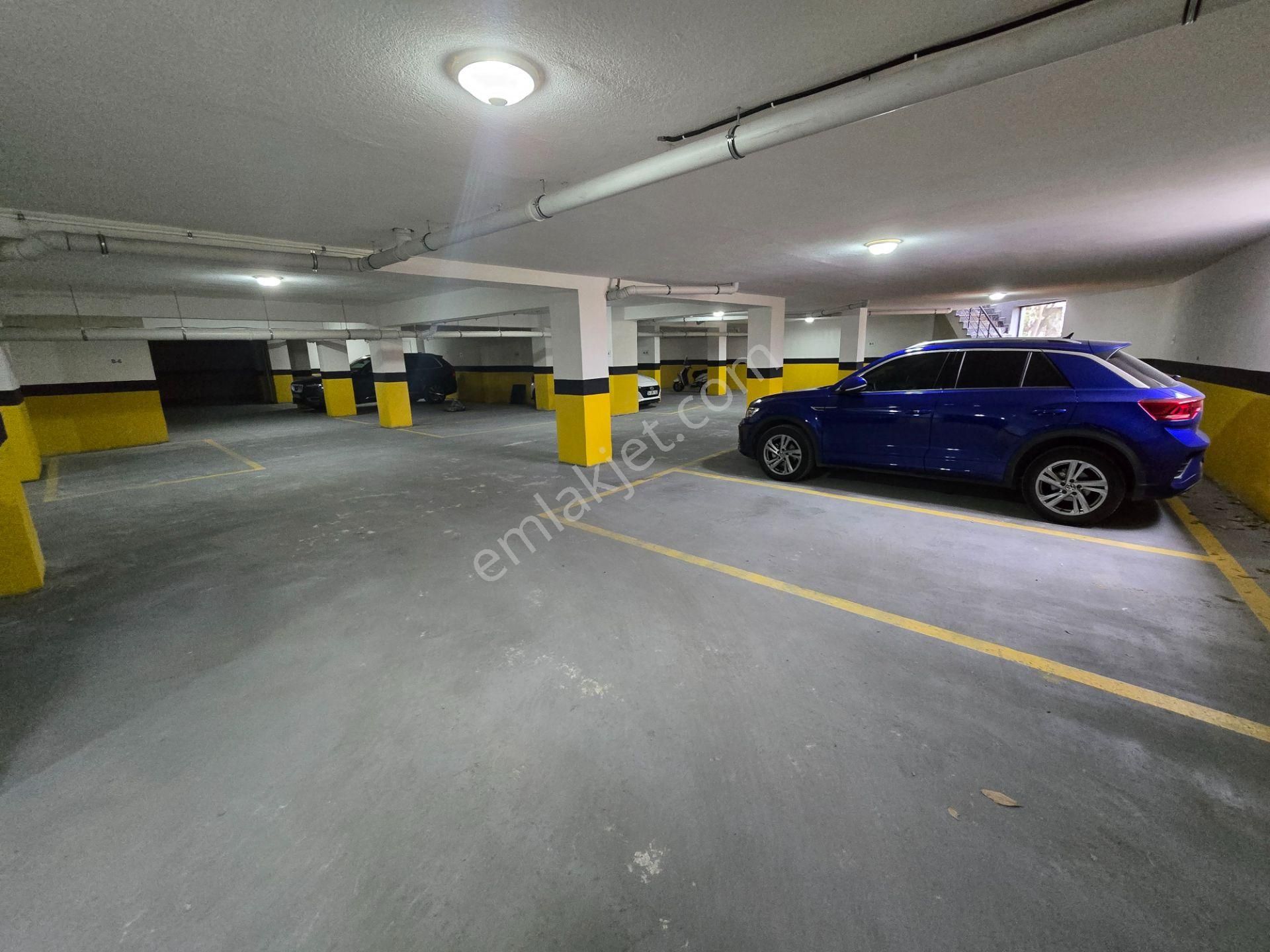 Sıfır Binada Deniz Manzaralı Teraslı Otoparklı 4+2 310 M2 Dublex - Görsel 34