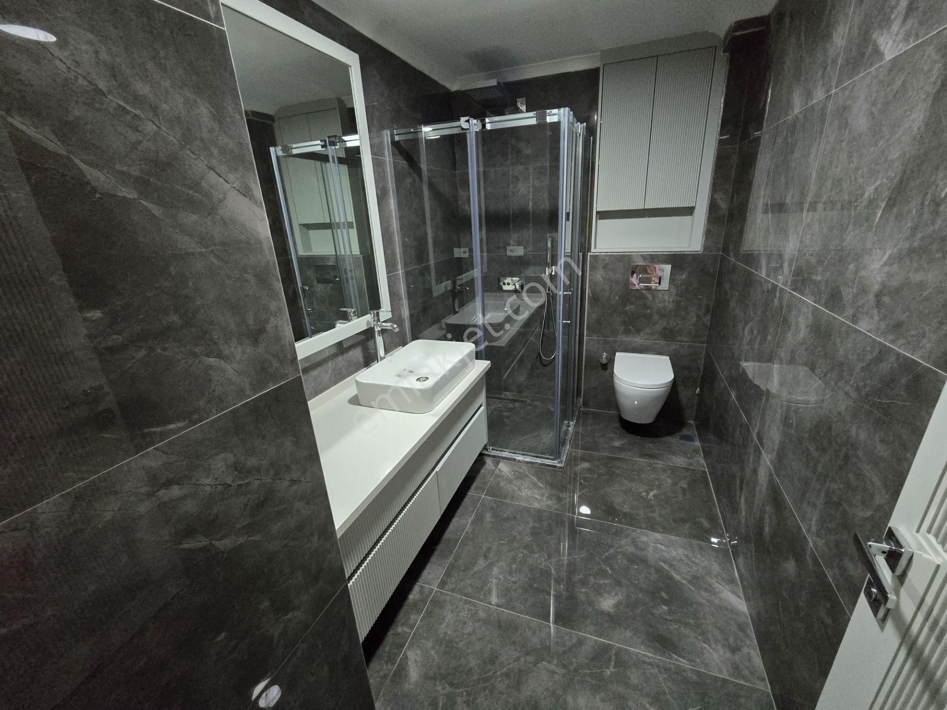 Sıfır Binada Deniz Manzaralı Teraslı Otoparklı 4+2 310 M2 Dublex - Görsel 20