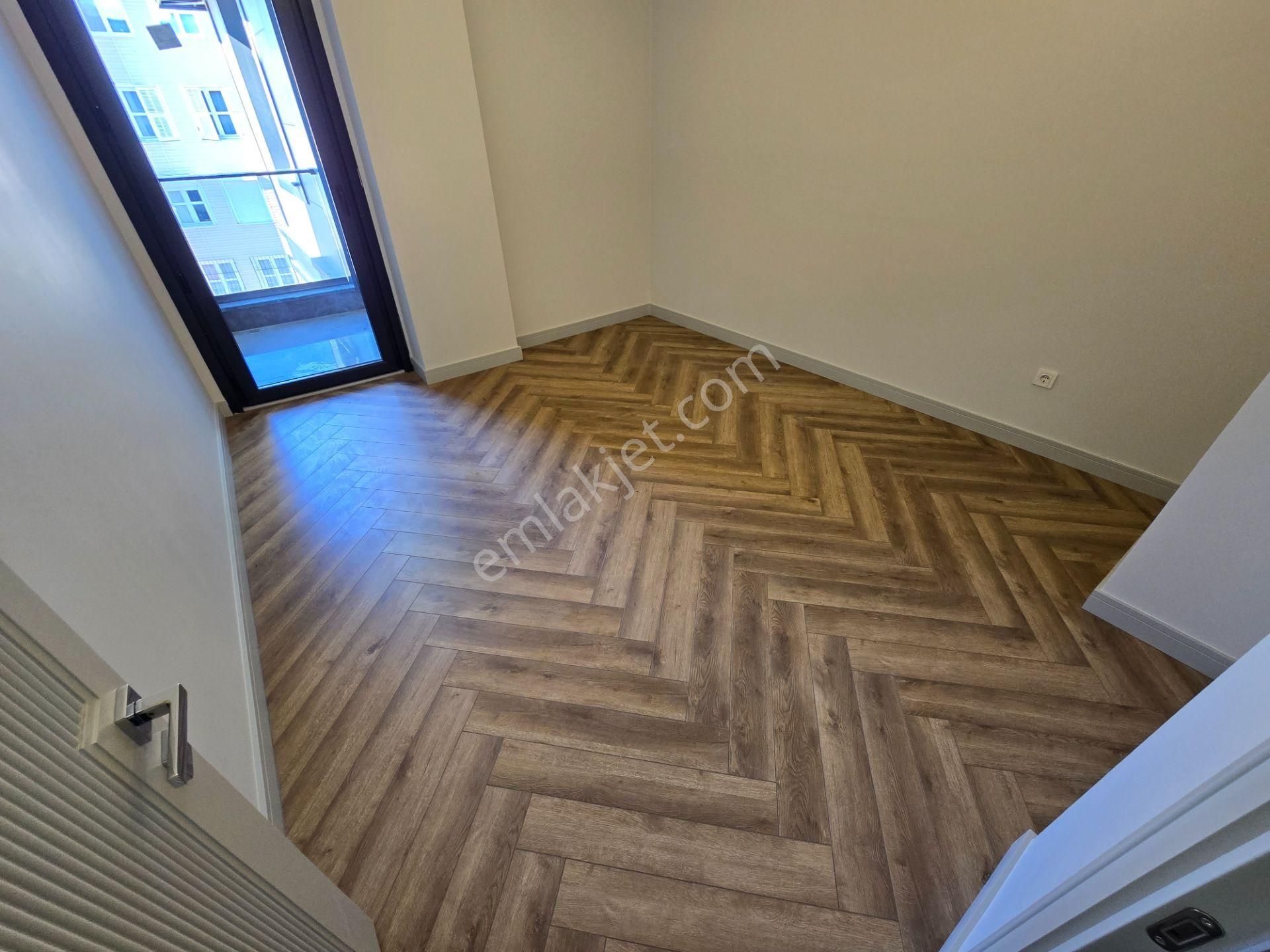 Sıfır Binada Deniz Manzaralı Teraslı Otoparklı 4+2 310 M2 Dublex - Görsel 7