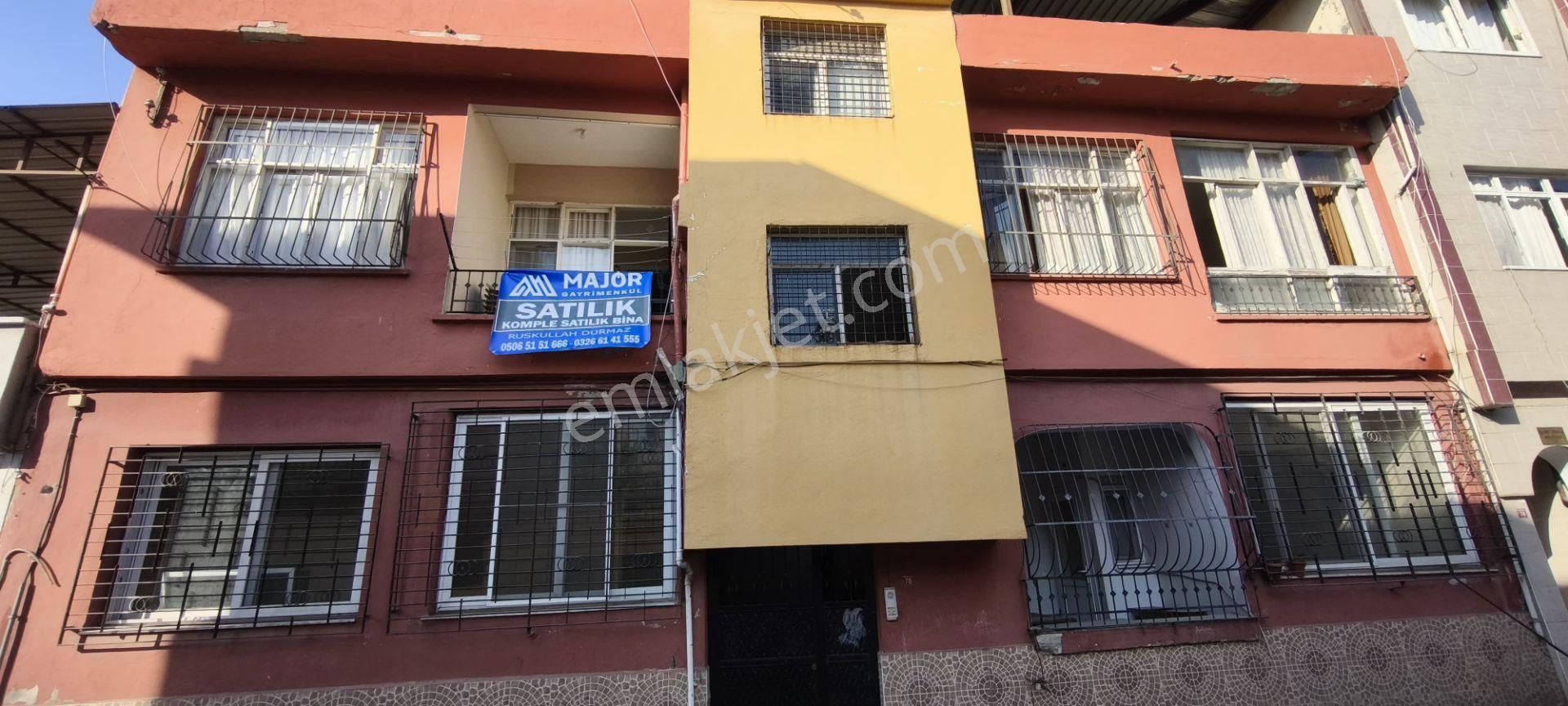 İskenderun Pirireis Mahallesinde Komple Satılık Bina