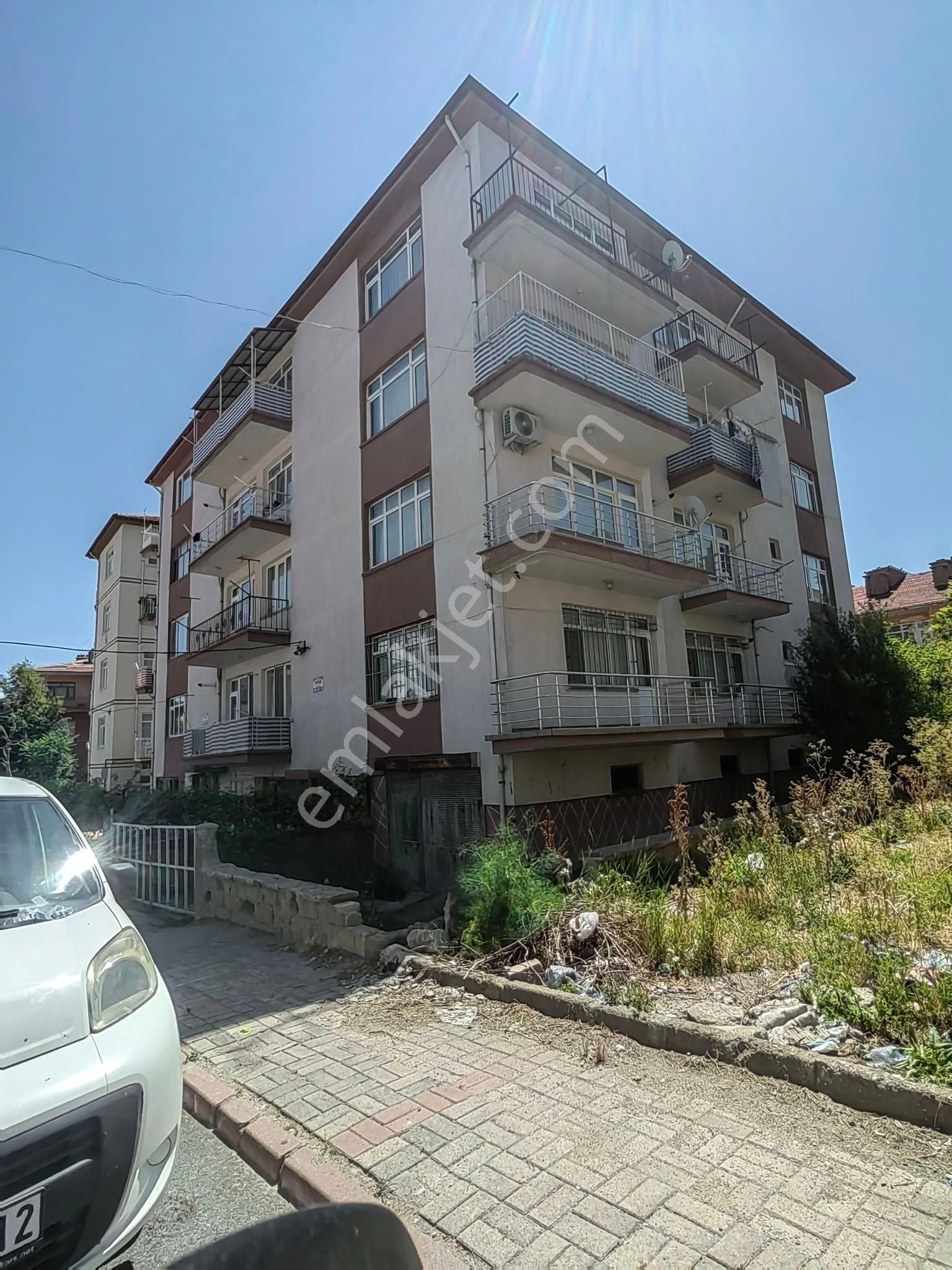 Nasreddin Emlaktan Yılmaz Camii Civarı Merkezde Satılık Daire