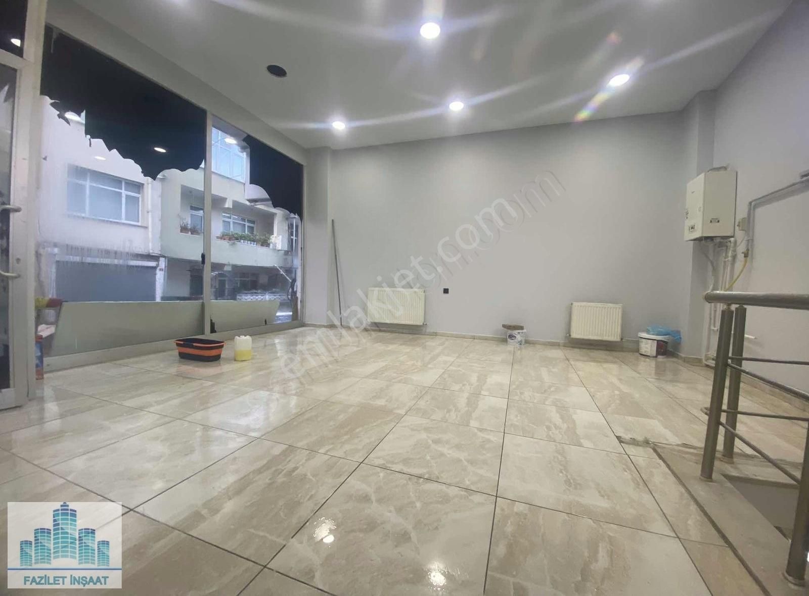 Halkalıda Kiralık 90m2 Dükkan