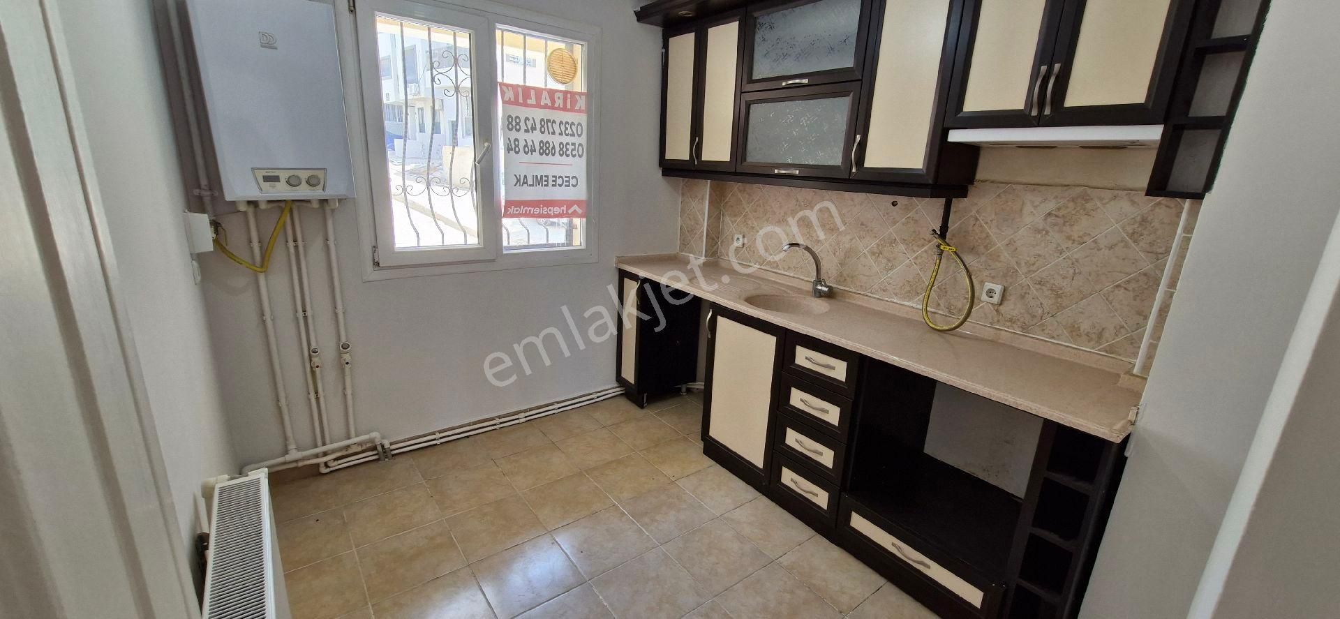 İzmir Balçova Eğitim Mah Doğalgazlı Klimalı 3+1 Çift Cepheli Merkezi Yerde Kiralık Daire