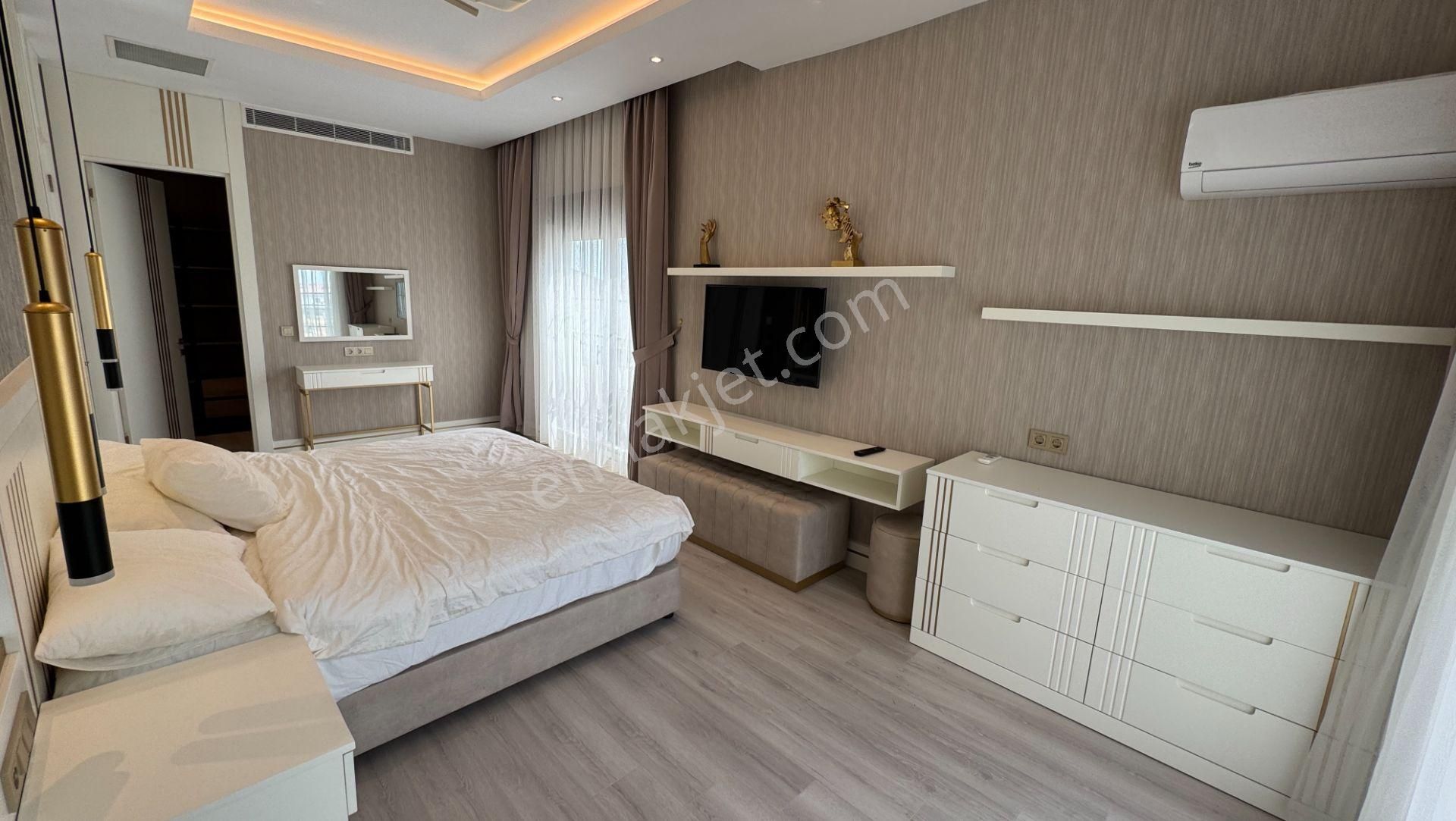 Belek’te Ultra Lüks 4+1 Tripleks Villa – Özel Bahçeli Ve Havuzlu - Görsel 25