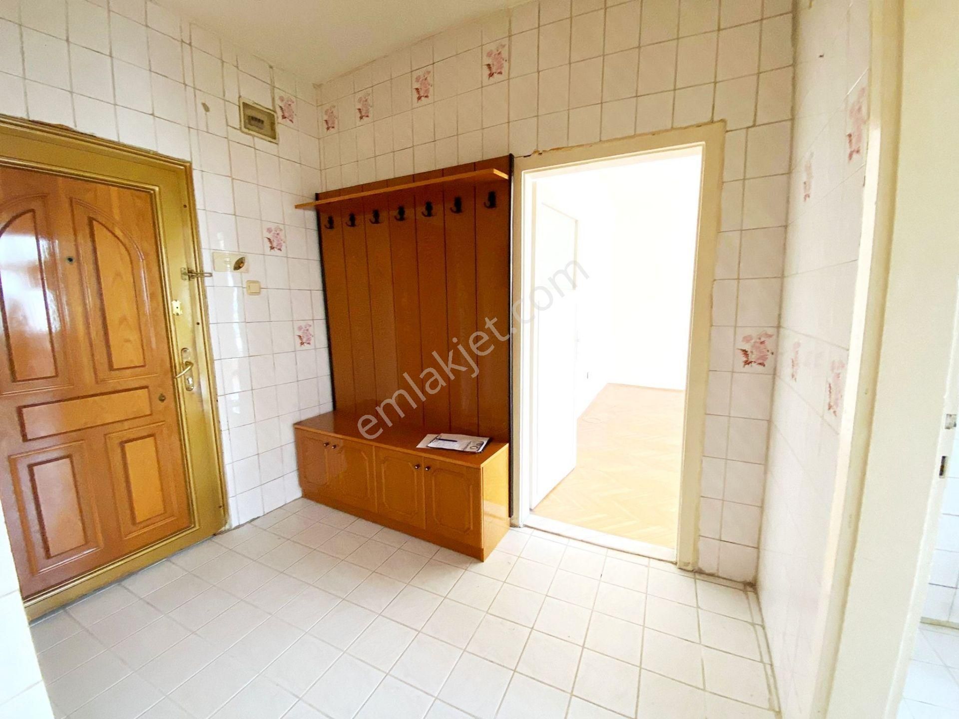 İncirli Mh. Cadde Üstünde Katta Isı Yalıtımlı Hazır Kiracılı 3+1 - Görsel 20